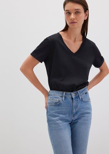  Mavi V Yaka Siyah Basic Tişört Regular Fit / Normal Kesim 166248-900