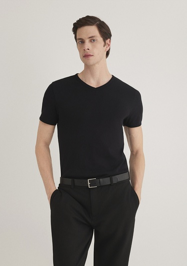  Mavi Ribana Detaylı V Yaka Siyah Tişört Fitted / Vücuda Oturan Kesim 063748-900