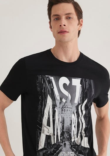  Mavi İstanbul Galata Baskılı Siyah Tişört Slim Fit / Dar Kesim 067053-900
