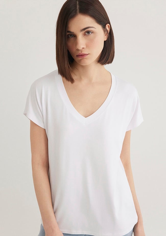 Mavi V Yaka Beyaz Basic Viskoz Tişört Regular Fit / Normal Kesim 167714-620