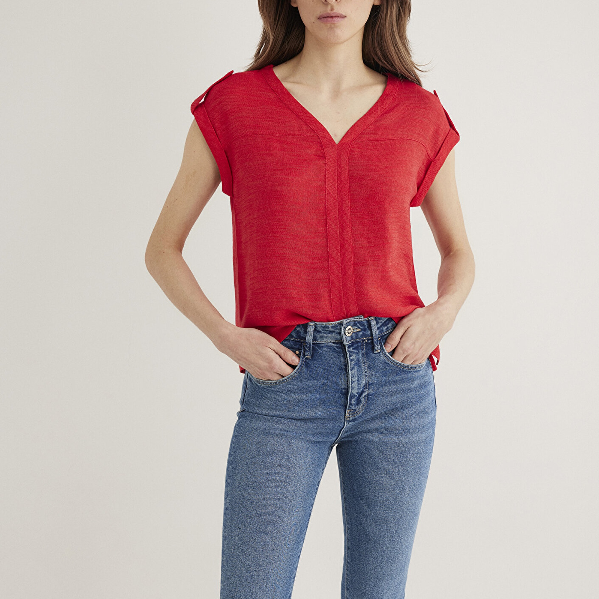 Mavi V Yaka Kırmızı Bluz 122504-30648