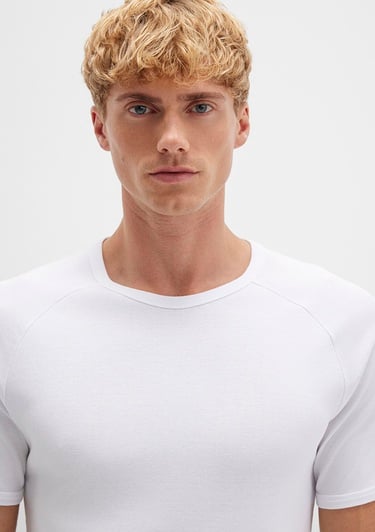  Mavi Ribana Detaylı Beyaz Tişört Fitted / Vücuda Oturan Kesim 06605622