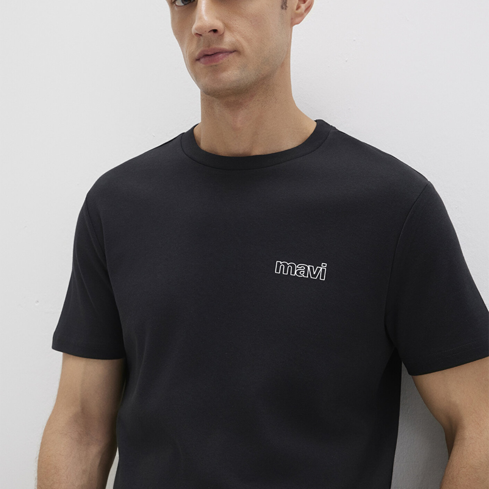 Mavi Mavi Logo Baskılı Siyah İnterlok Tişört Slim Fit / Dar Kesim 0610360-900