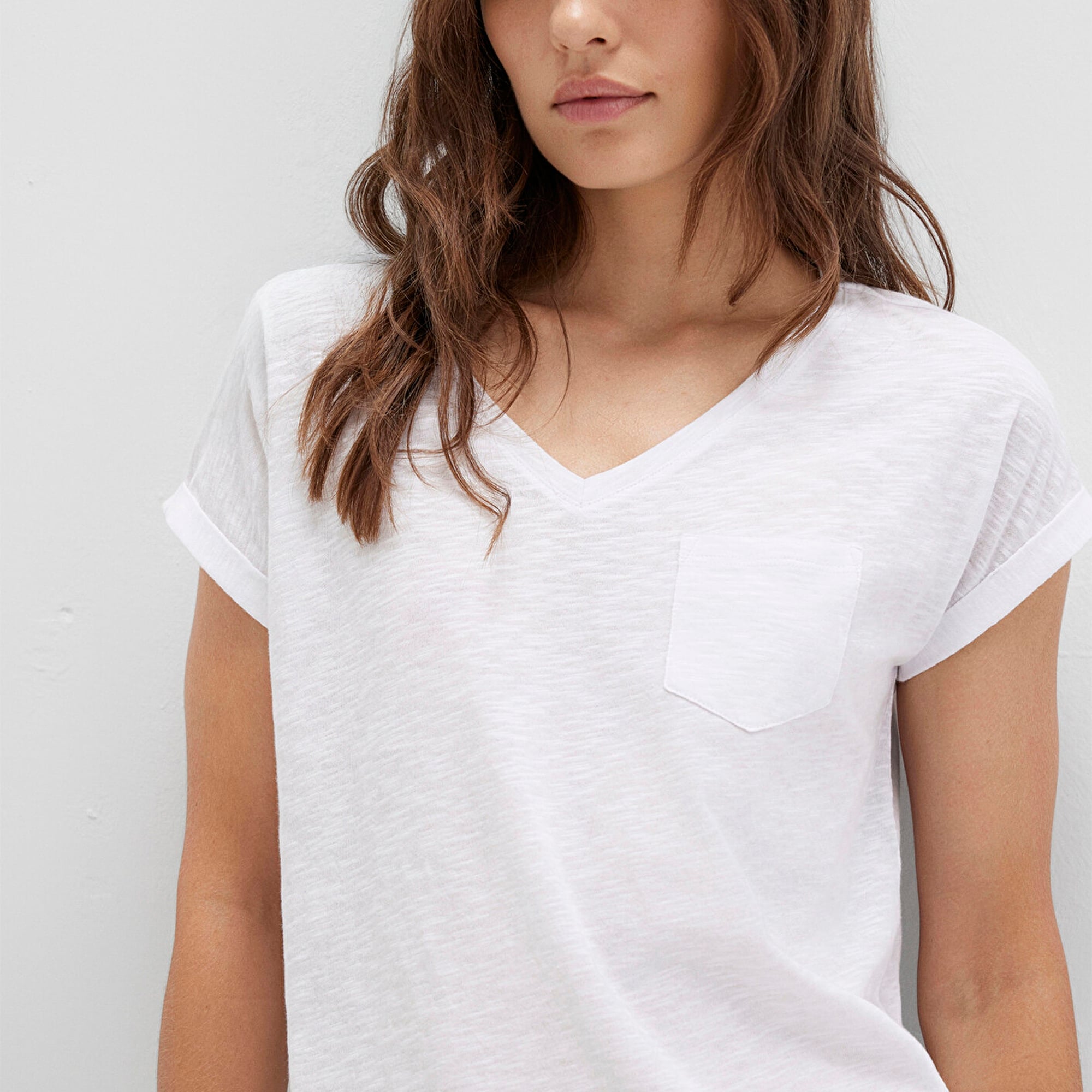 Mavi V Yaka Beyaz Basic Tişört Loose Fit / Bol Rahat Kesim 1600961-620