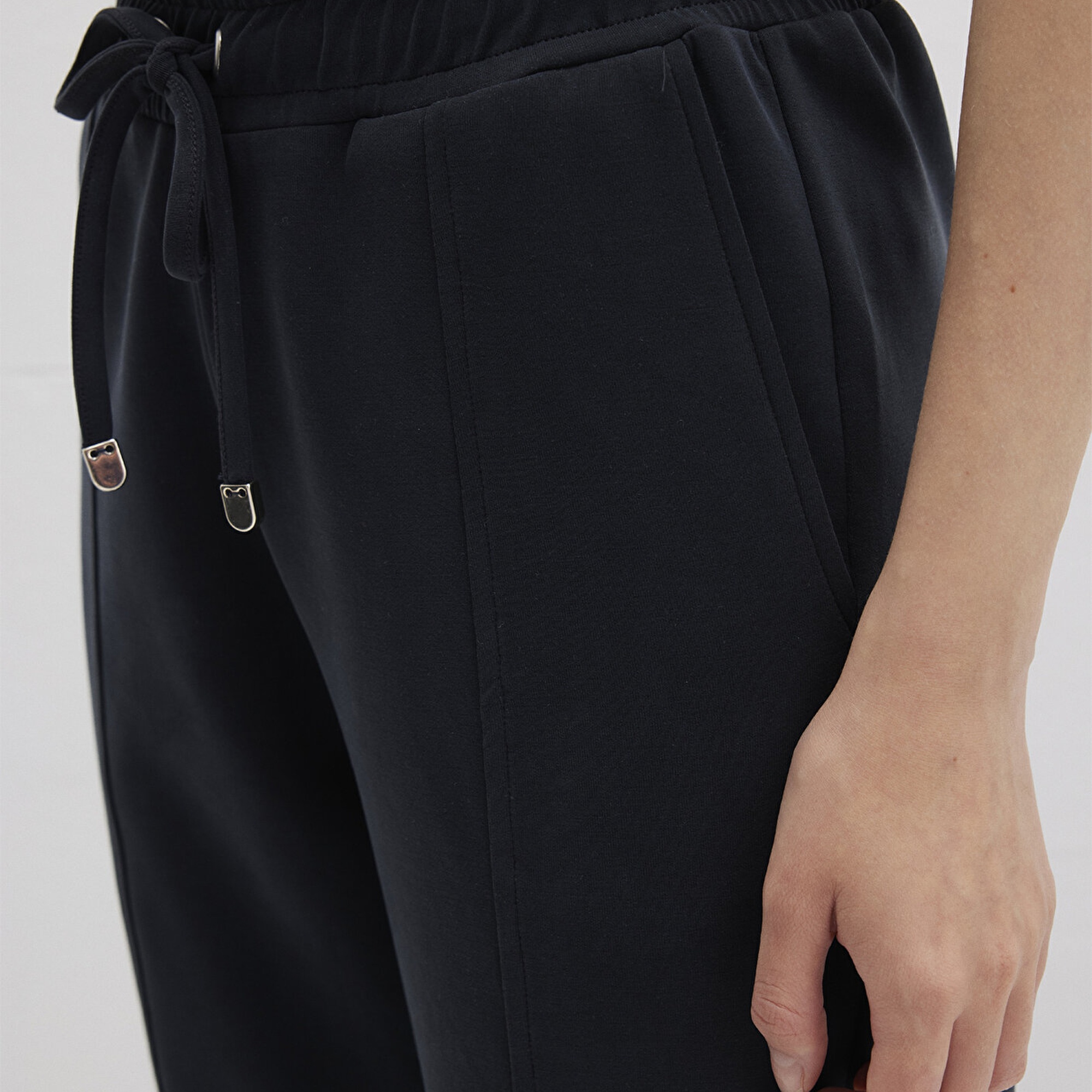 Mavi Lux Touch Siyah Modal Eşofman Altı 1600453-900