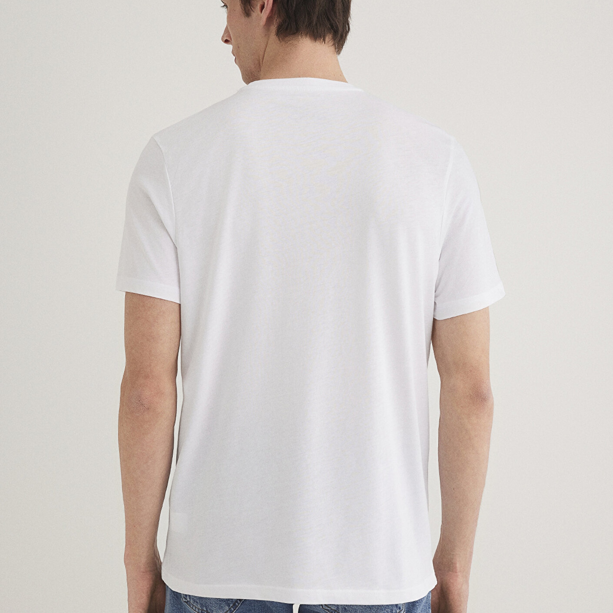 Mavi İstanbul Baskılı Beyaz Tişört Regular Fit / Normal Kesim 067114-620