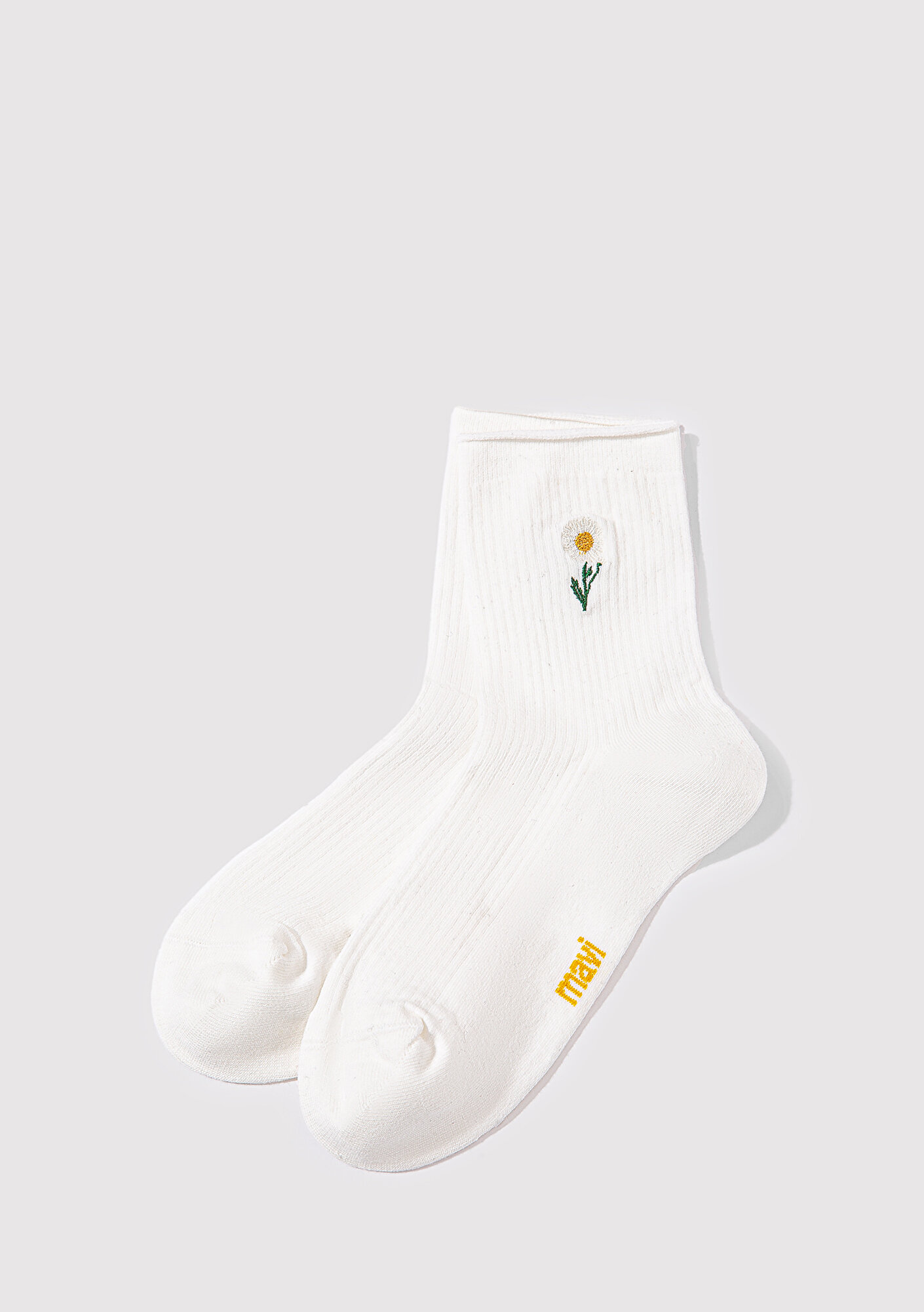  Mavi Çiçek Nakışlı Ekru Soket Çorap 1911371-34523