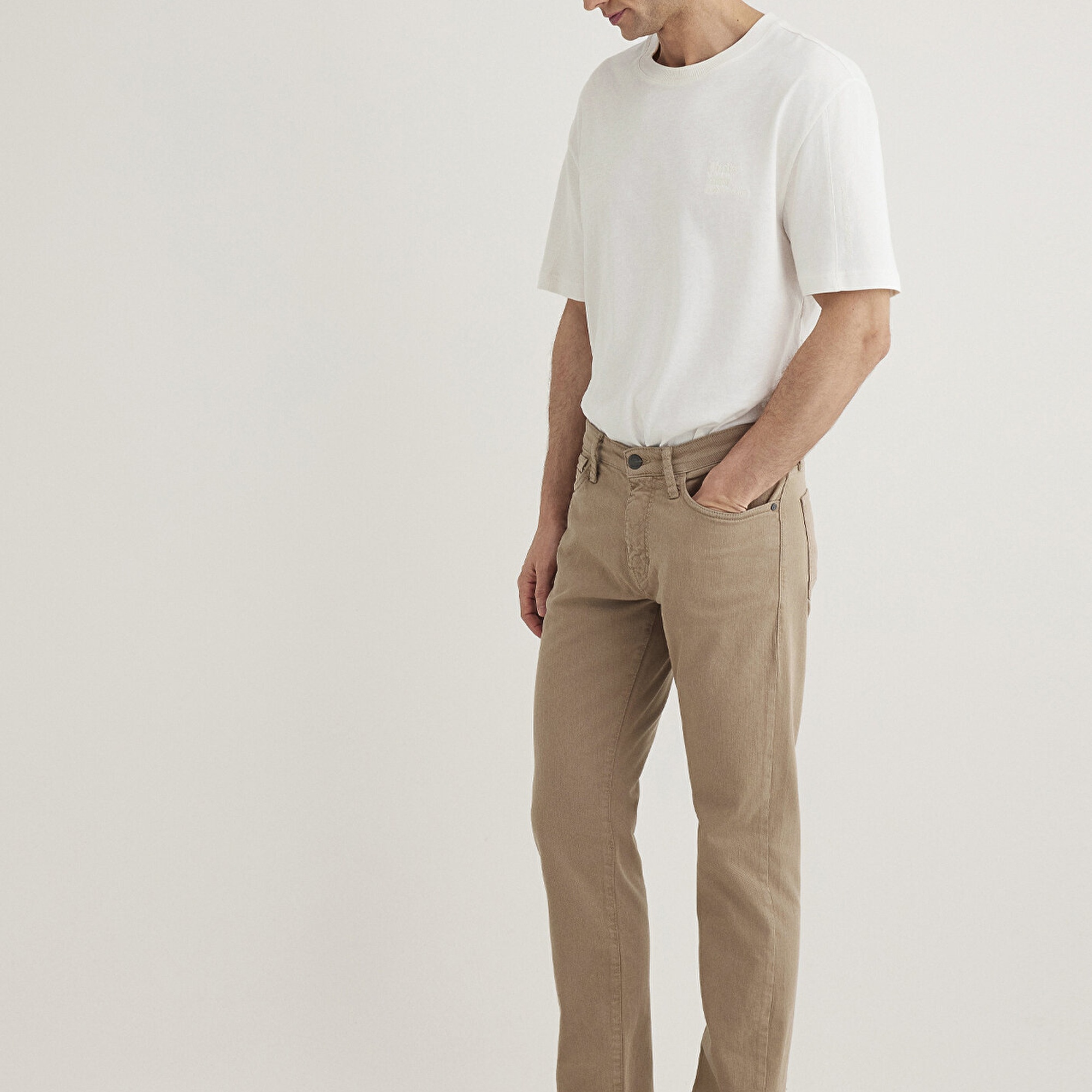 Mavi Martin Koyu Bej Comfort Gabardin Pantolon 0037832492