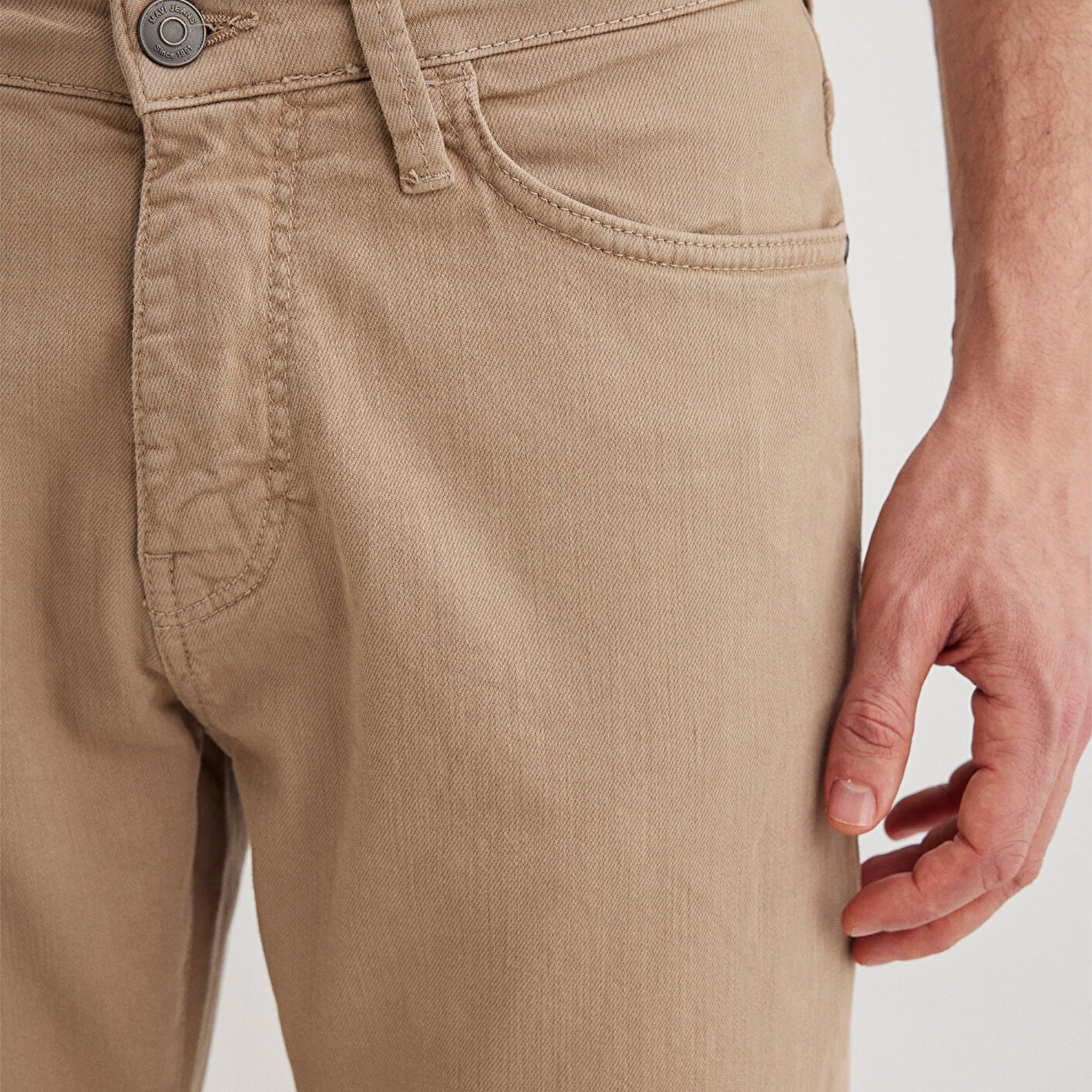 Mavi Martin Koyu Bej Comfort Gabardin Pantolon 0037832492