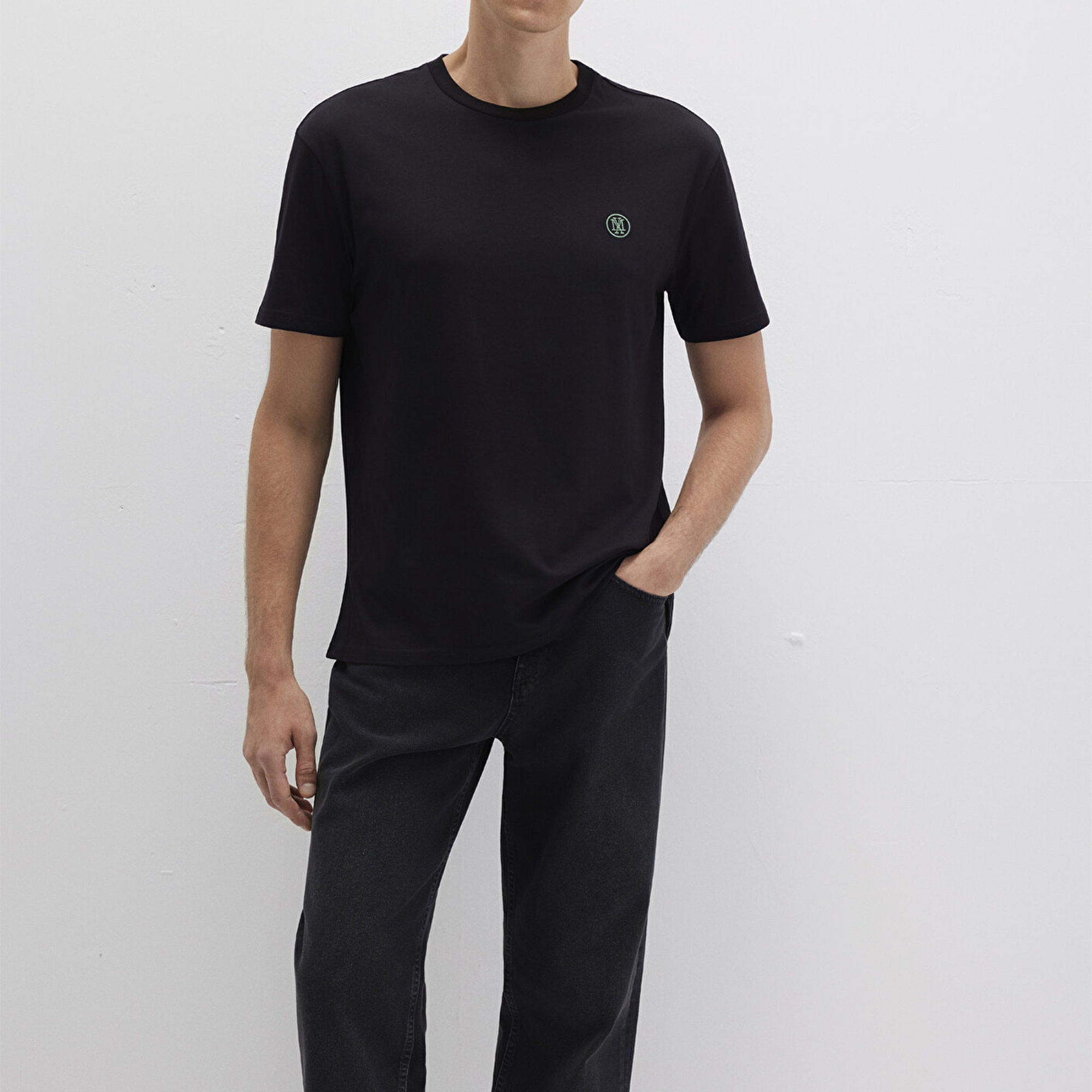 Mavi Mavi Logo İşlemeli Siyah Basic Tişört Loose Fit / Bol Rahat Kesim 067074-900