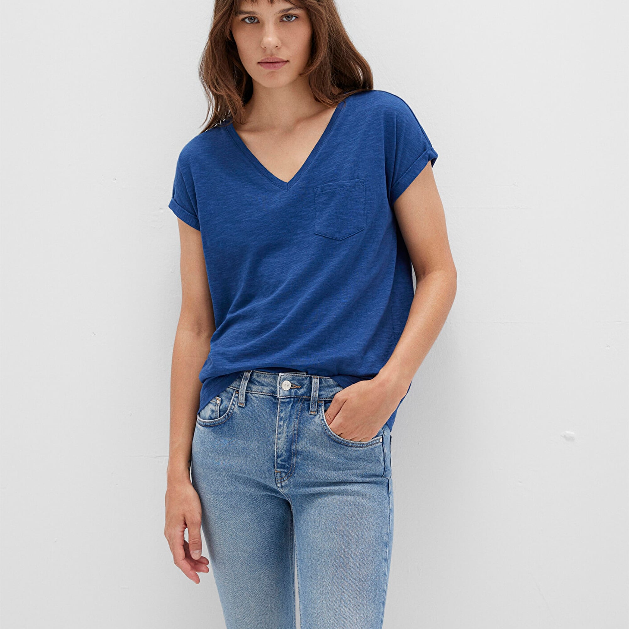 Mavi V Yaka Mavi Basic Tişört Loose Fit / Bol Rahat Kesim 1600961-30808