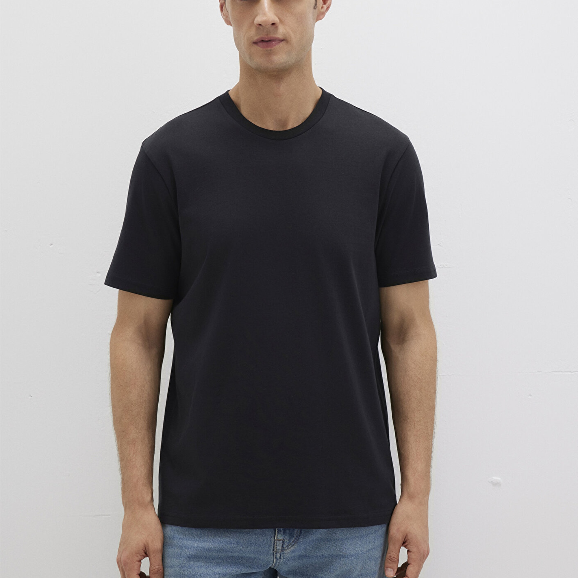 Mavi Organik Pamuk Siyah Tişört Regular Fit / Normal Kesim 066483-900