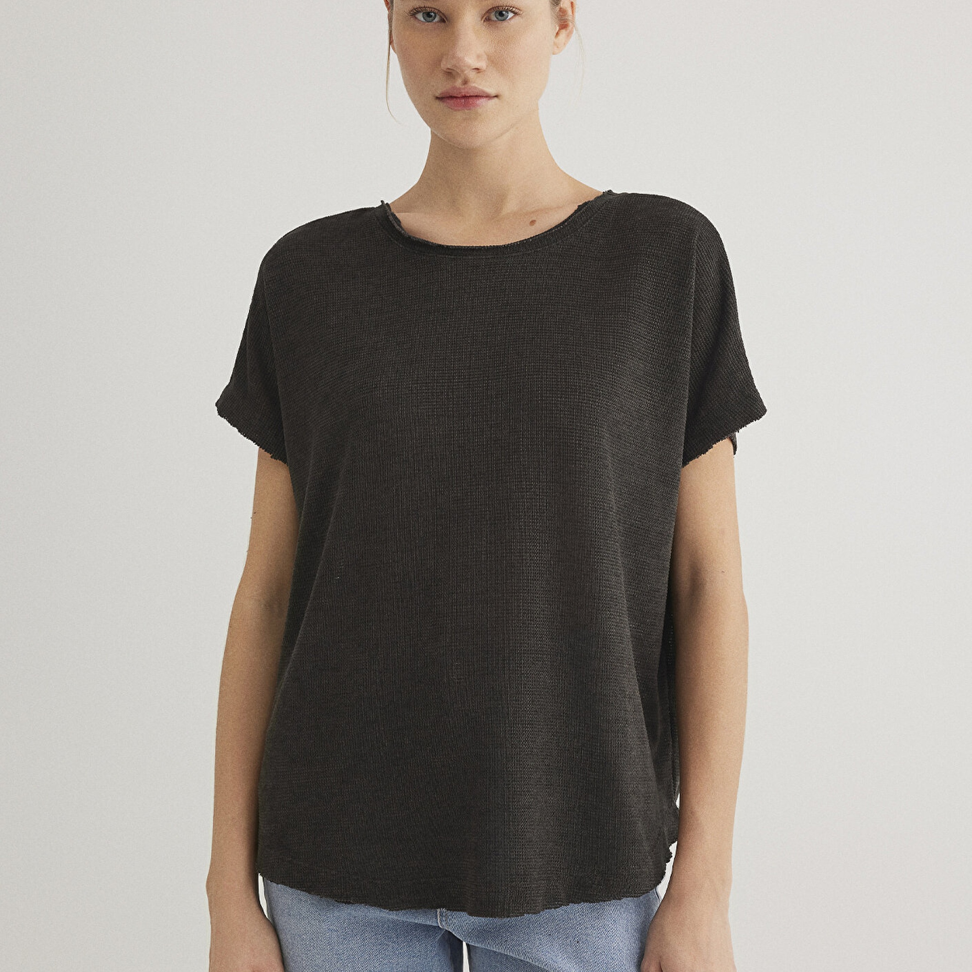 Mavi Dokulu Antrasit Basic Tişört Loose Fit / Bol Rahat Kesim 167311-70087