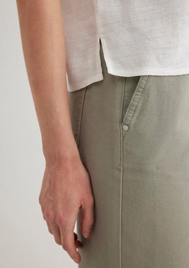  Mavi V Yaka Beyaz Bluz 122504-30701