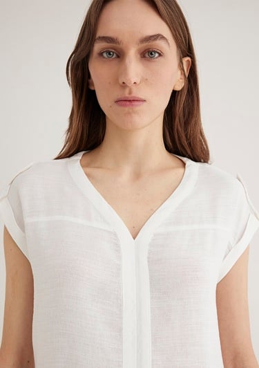  Mavi V Yaka Beyaz Bluz 122504-30701