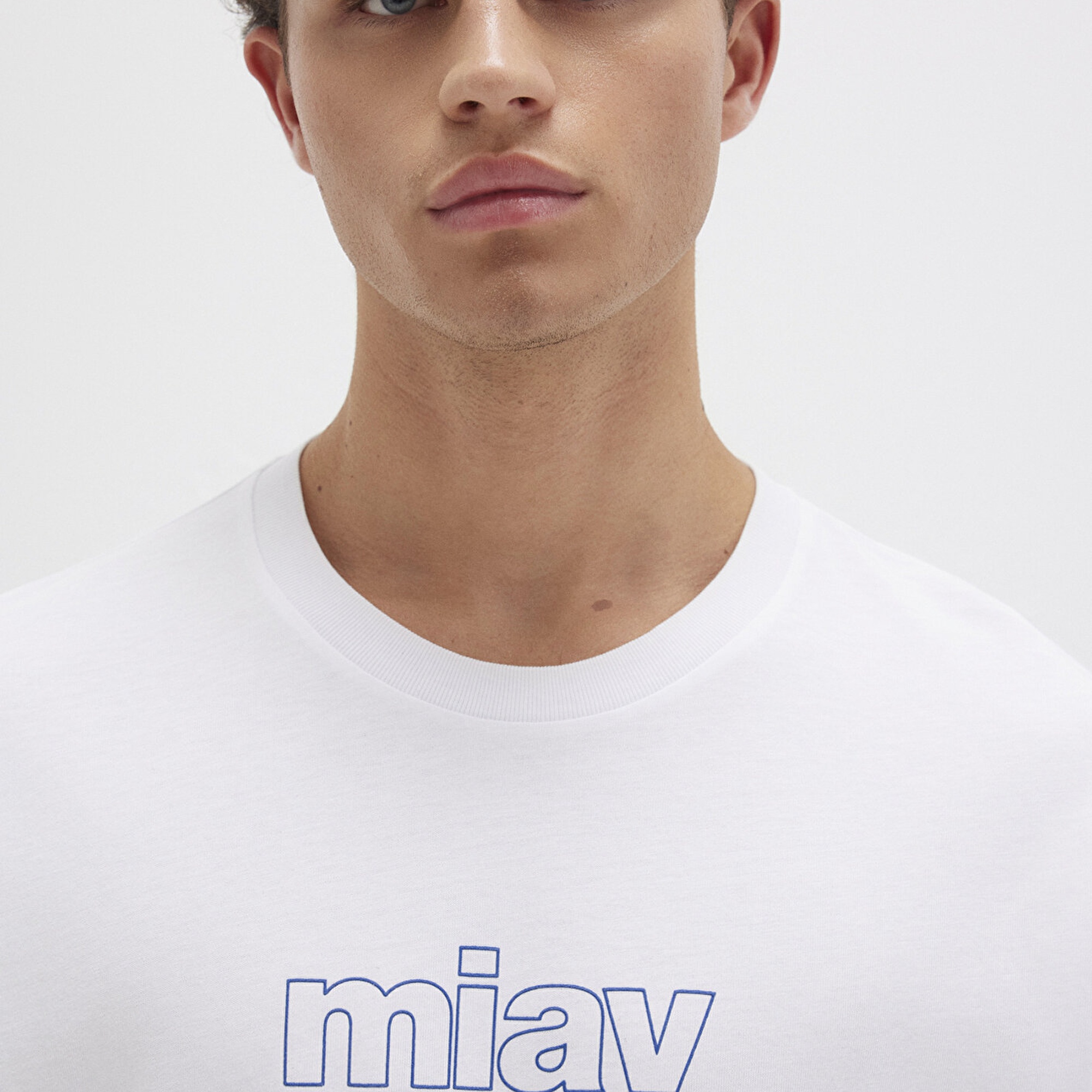 Mavi Miav Baskılı Oversize Beyaz Tişört Oversize / Geniş Kesim 0611704-620