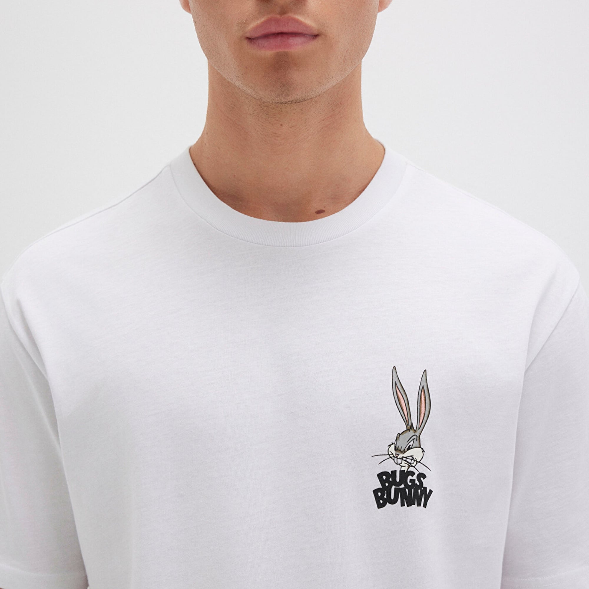 Mavi Bugs Bunny Baskılı Beyaz Tişört Loose Fit / Bol Rahat Kesim 0610636-620