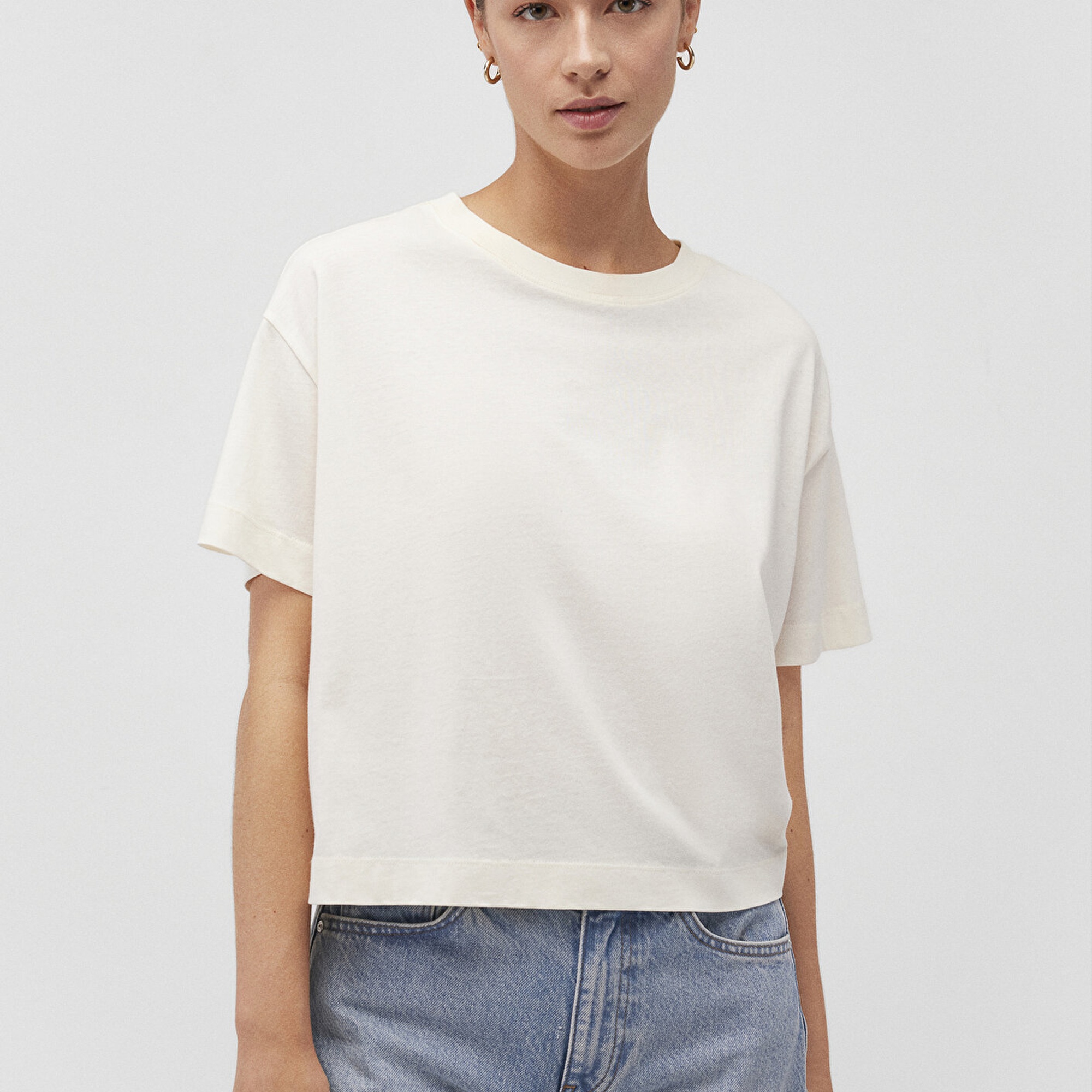 Mavi Bisiklet Yaka Beyaz Basic Tişört Boxy Fit 1611651-80194