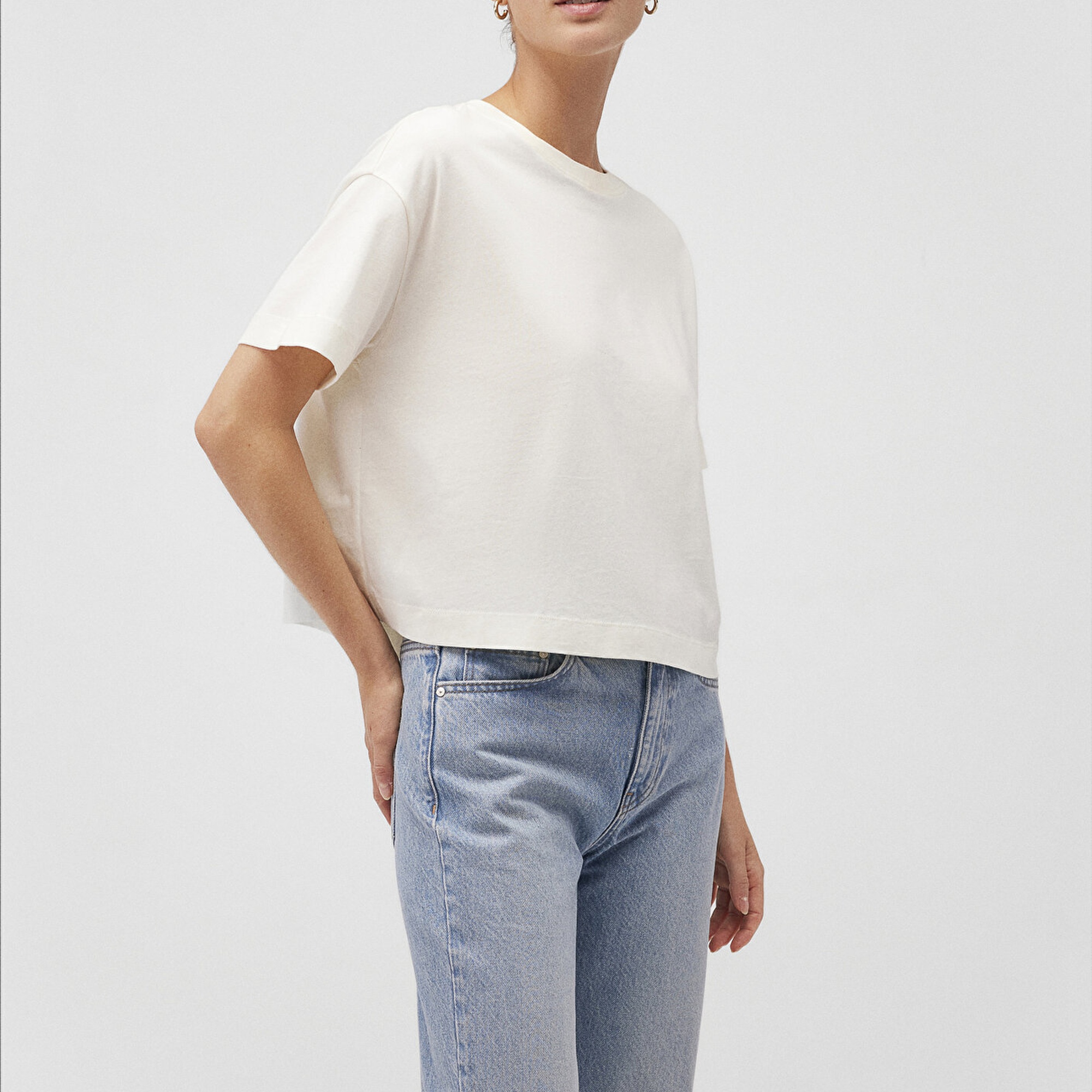 Mavi Bisiklet Yaka Beyaz Basic Tişört Boxy Fit 1611651-80194