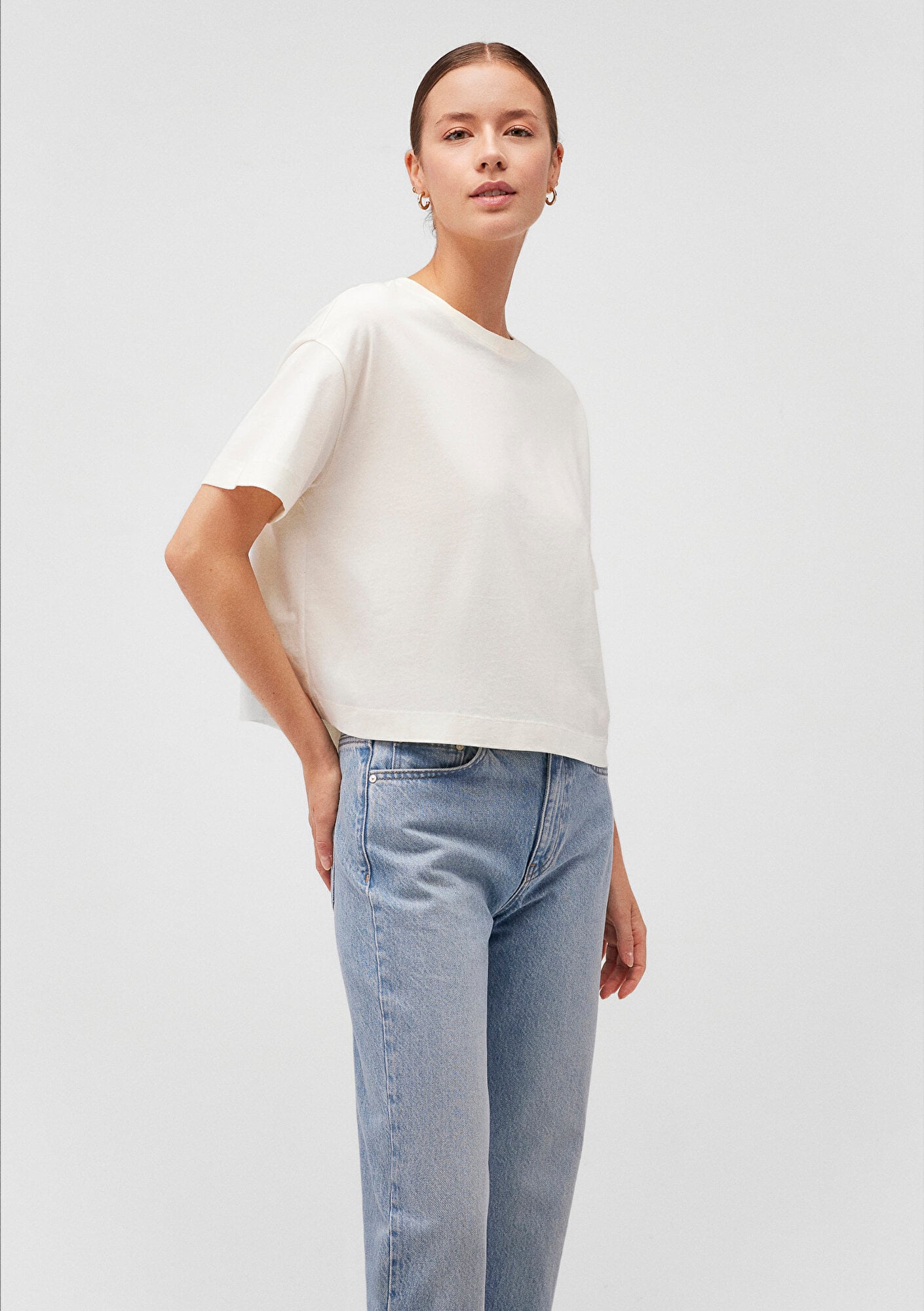  Mavi Bisiklet Yaka Beyaz Basic Tişört Boxy Fit 1611651-80194