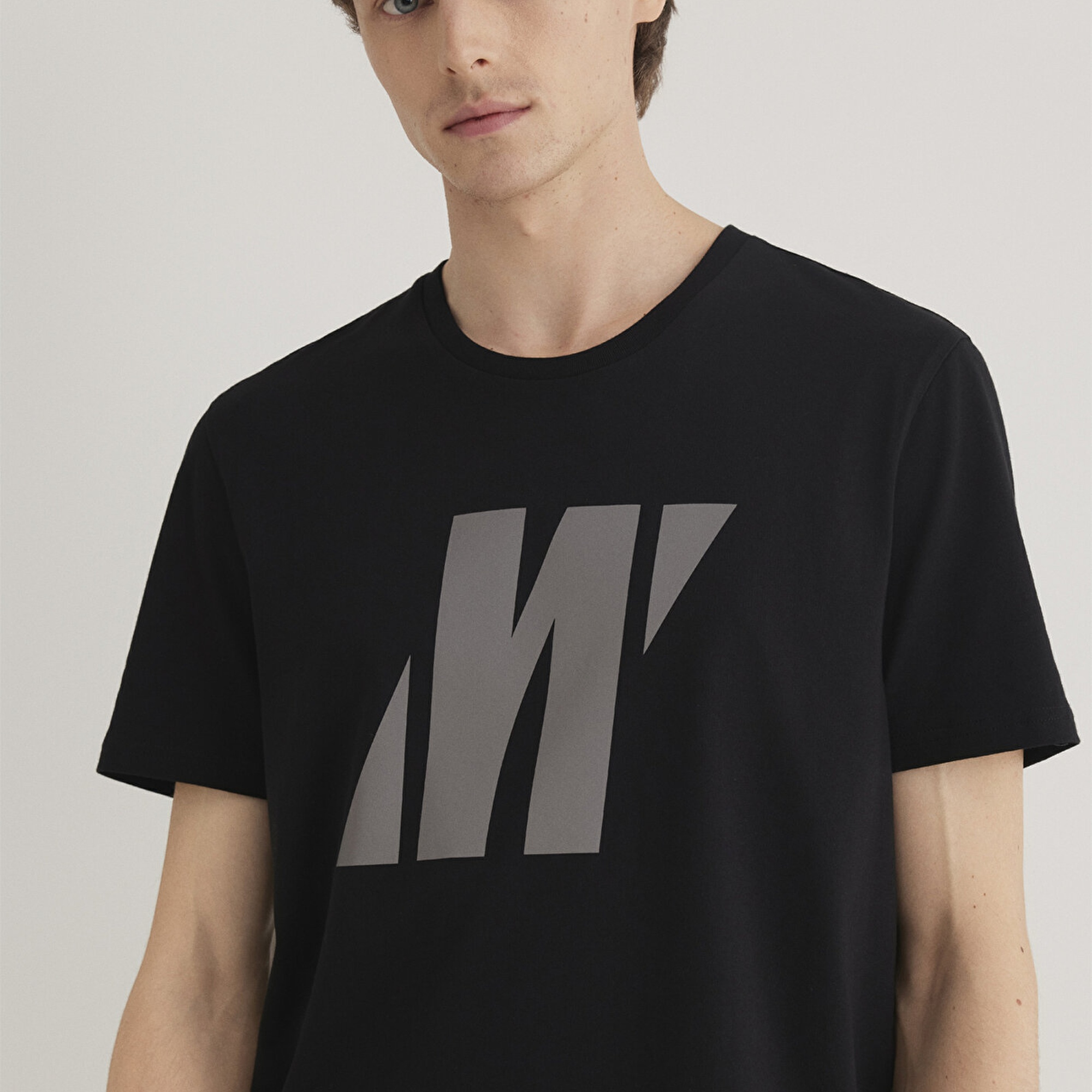 Mavi Mavi Pro Reflektör Logo Baskılı Siyah Tişört Slim Fit / Dar Kesim 066000-900