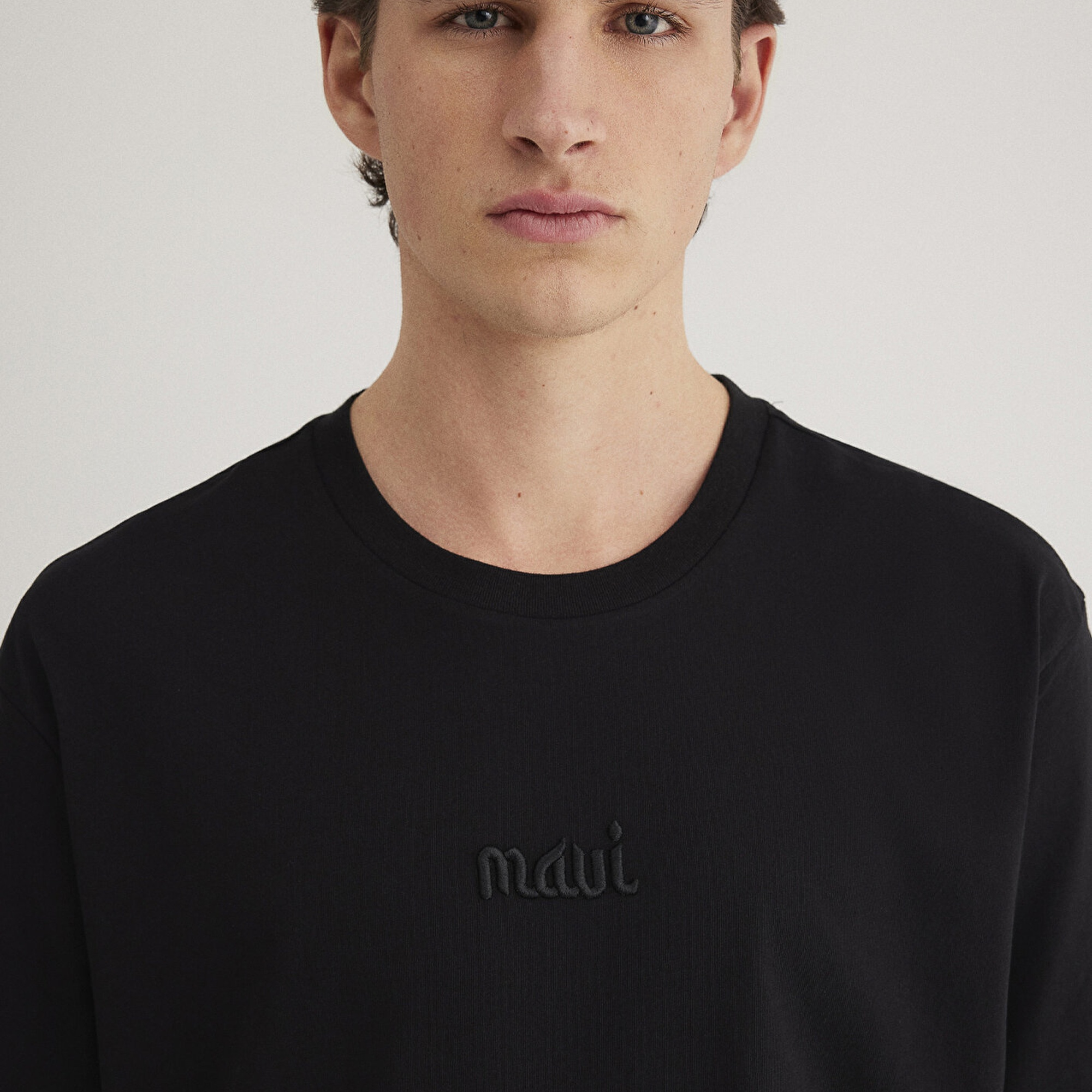 Mavi Mavi Nakışlı Siyah Tişört Loose Fit / Bol Rahat Kesim 0610100-900