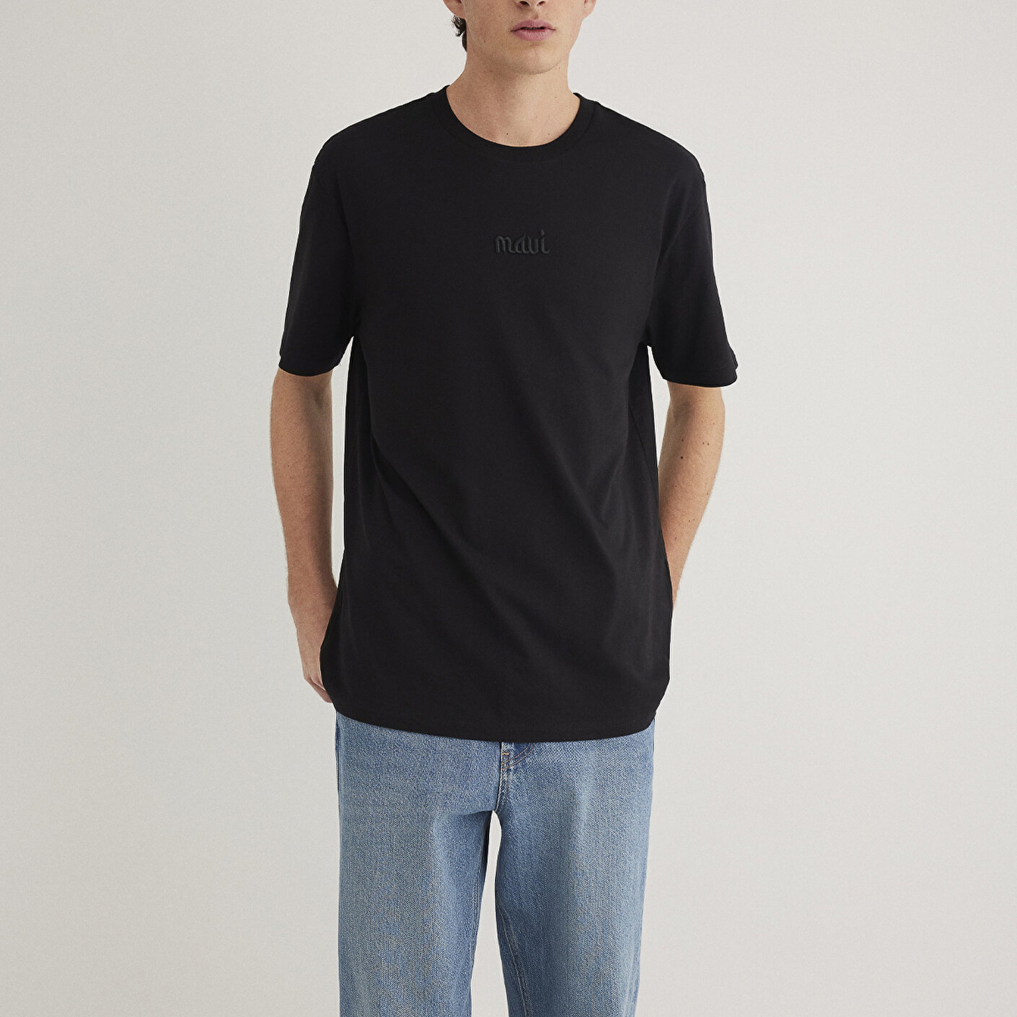 Mavi Mavi Nakışlı Siyah Tişört Loose Fit / Bol Rahat Kesim 0610100-900