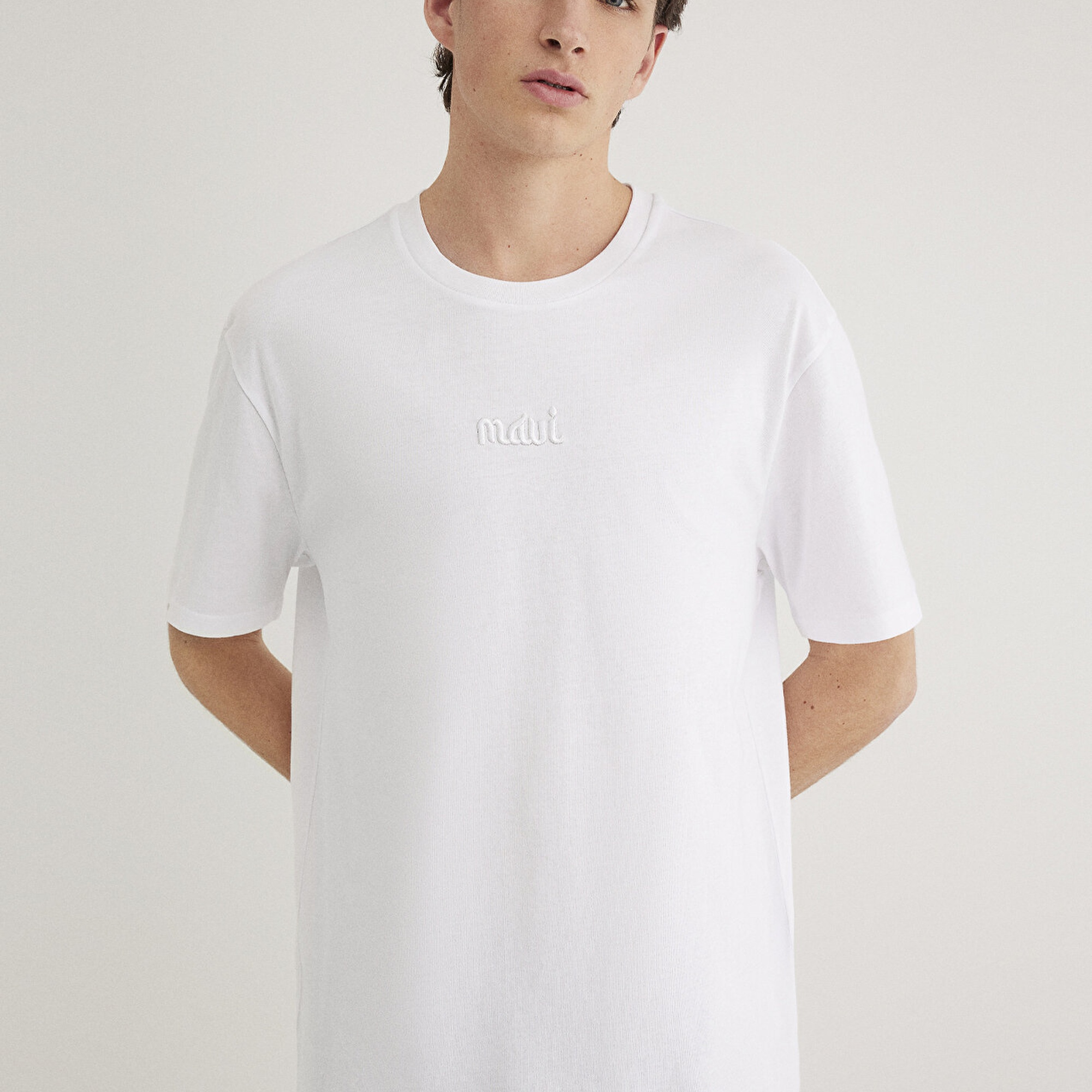 Mavi Mavi Nakışlı Beyaz Tişört Loose Fit / Bol Rahat Kesim 0610100-620