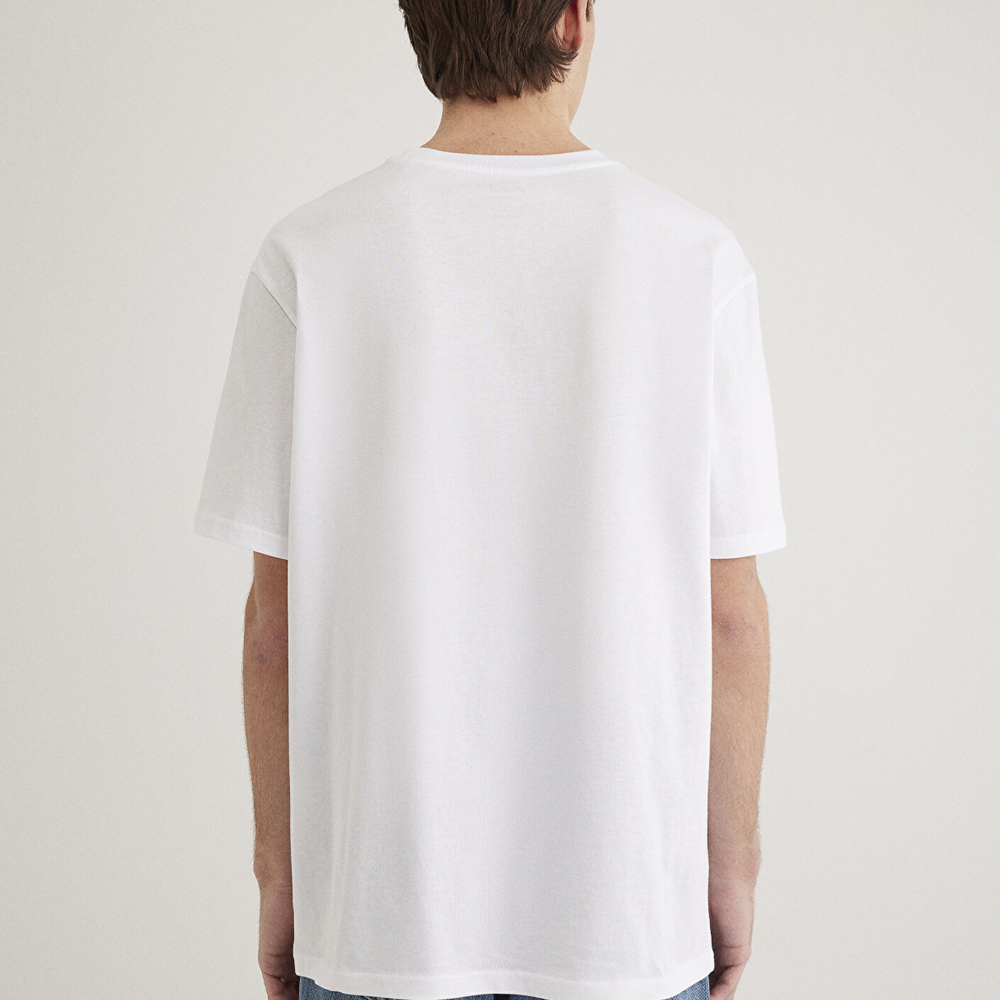 Mavi Mavi Nakışlı Beyaz Tişört Loose Fit / Bol Rahat Kesim 0610100-620