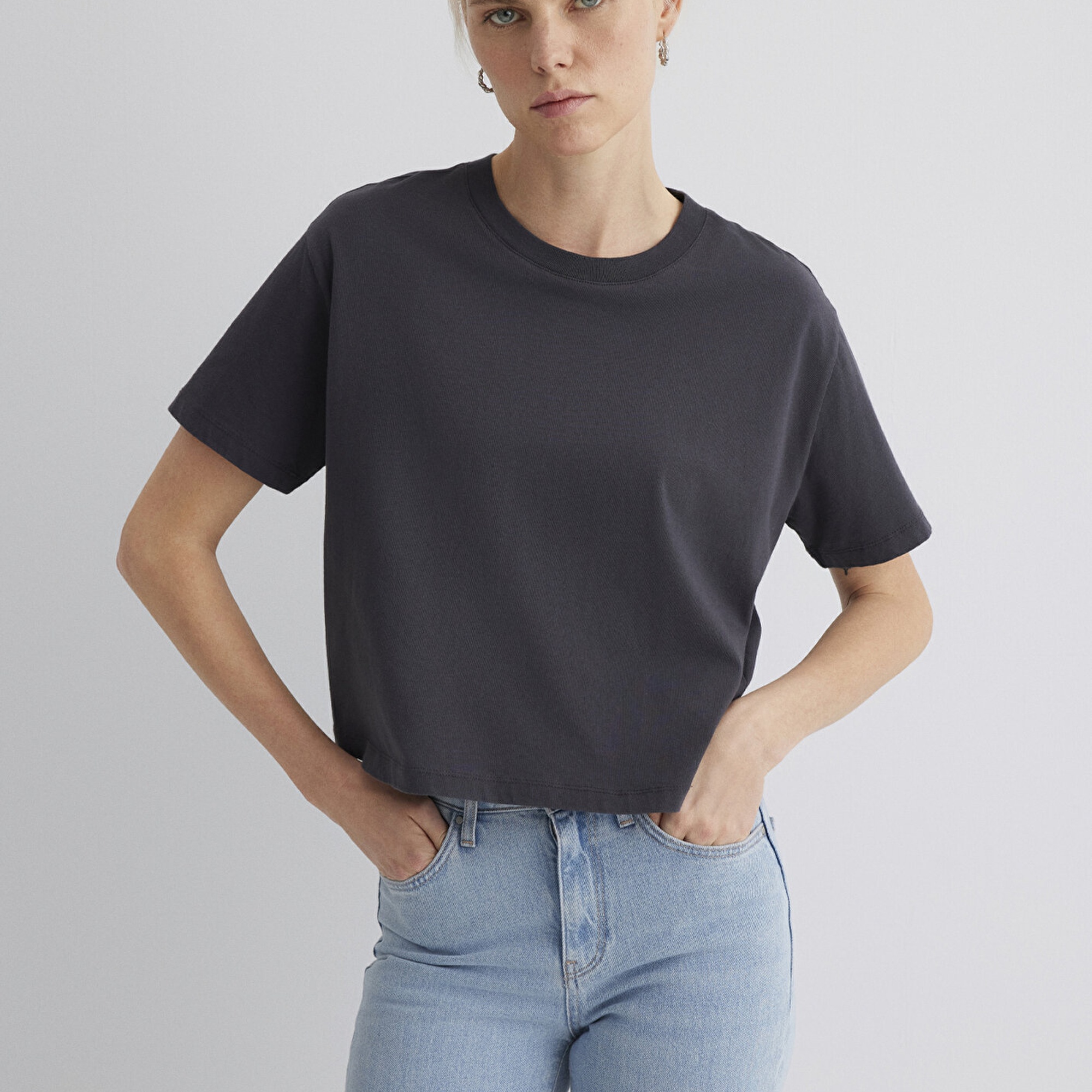 Mavi Bisiklet Yaka Antrasit Basic Tişört Boxy Fit 1611651-70087