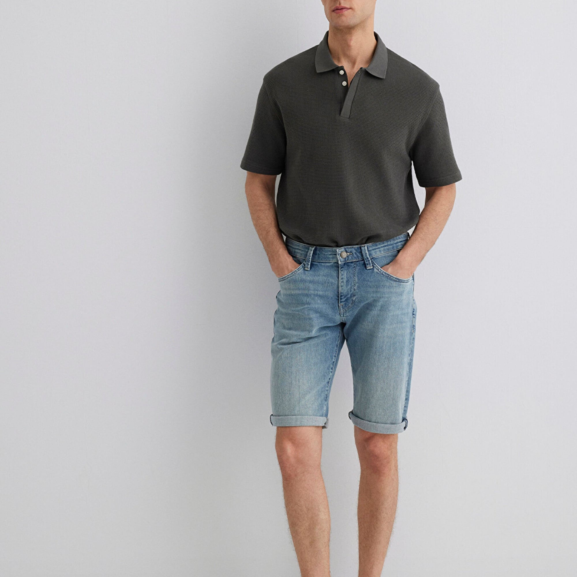 Mavi Nicholas Mavi Premium Puslu Açık MaviJean Şort 0416028720