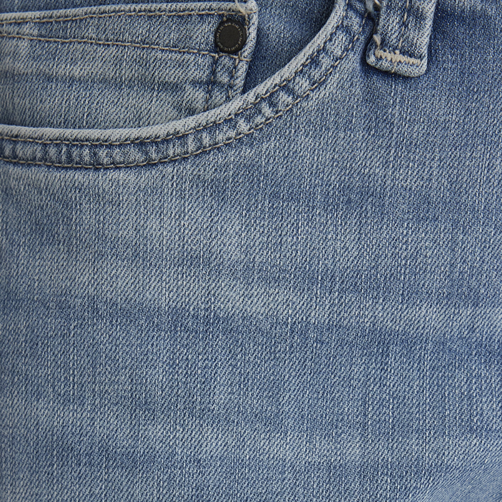 Mavi Nicholas Mavi Premium Puslu Açık MaviJean Şort 0416028720