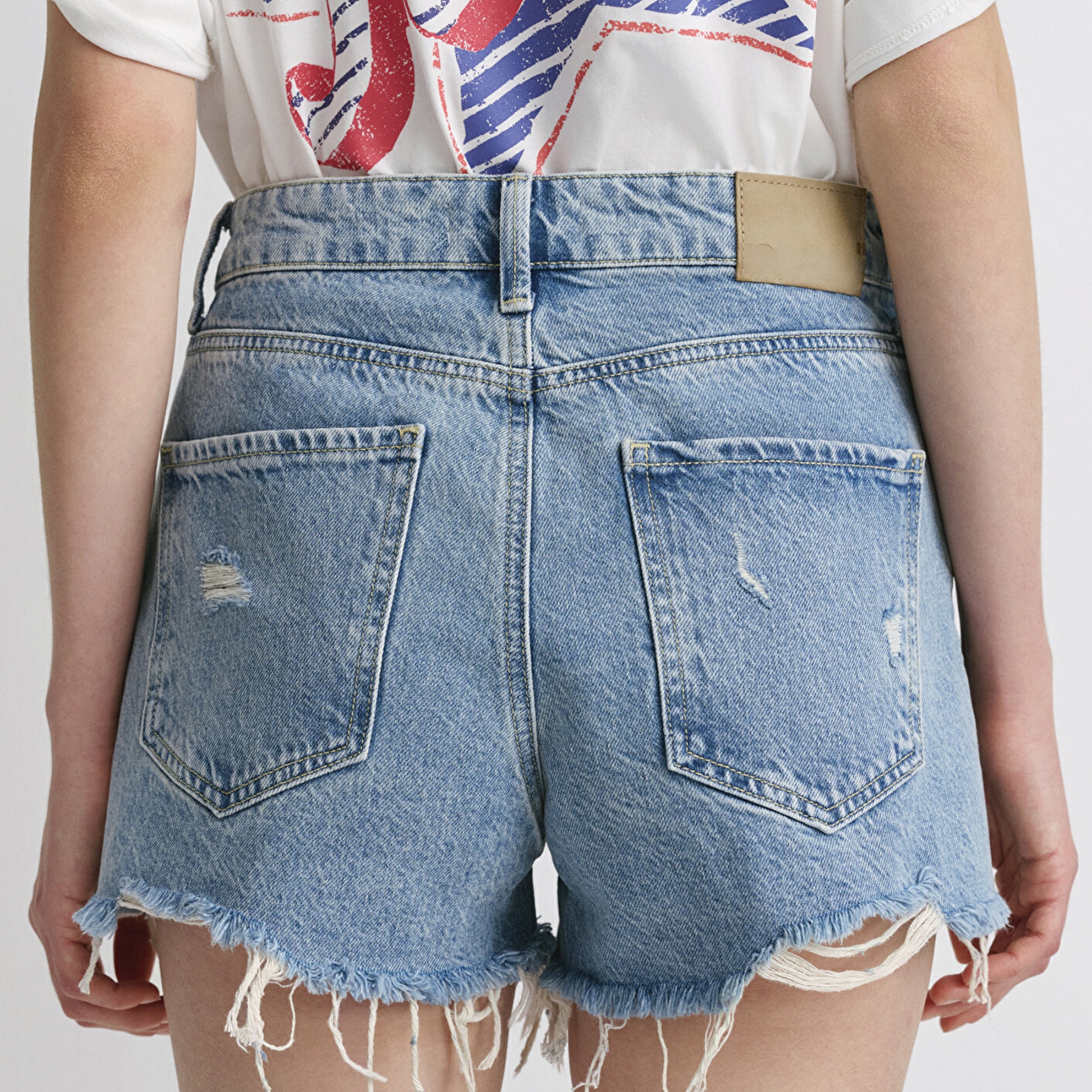 Mavi Tyra 90lar Yırtıklı Açık Mavi Jean Şort 1410011-84425