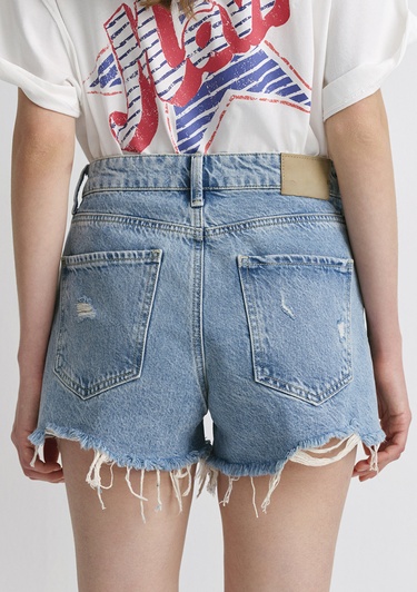  Mavi Tyra 90lar Yırtıklı Açık Mavi Jean Şort 1410011-84425