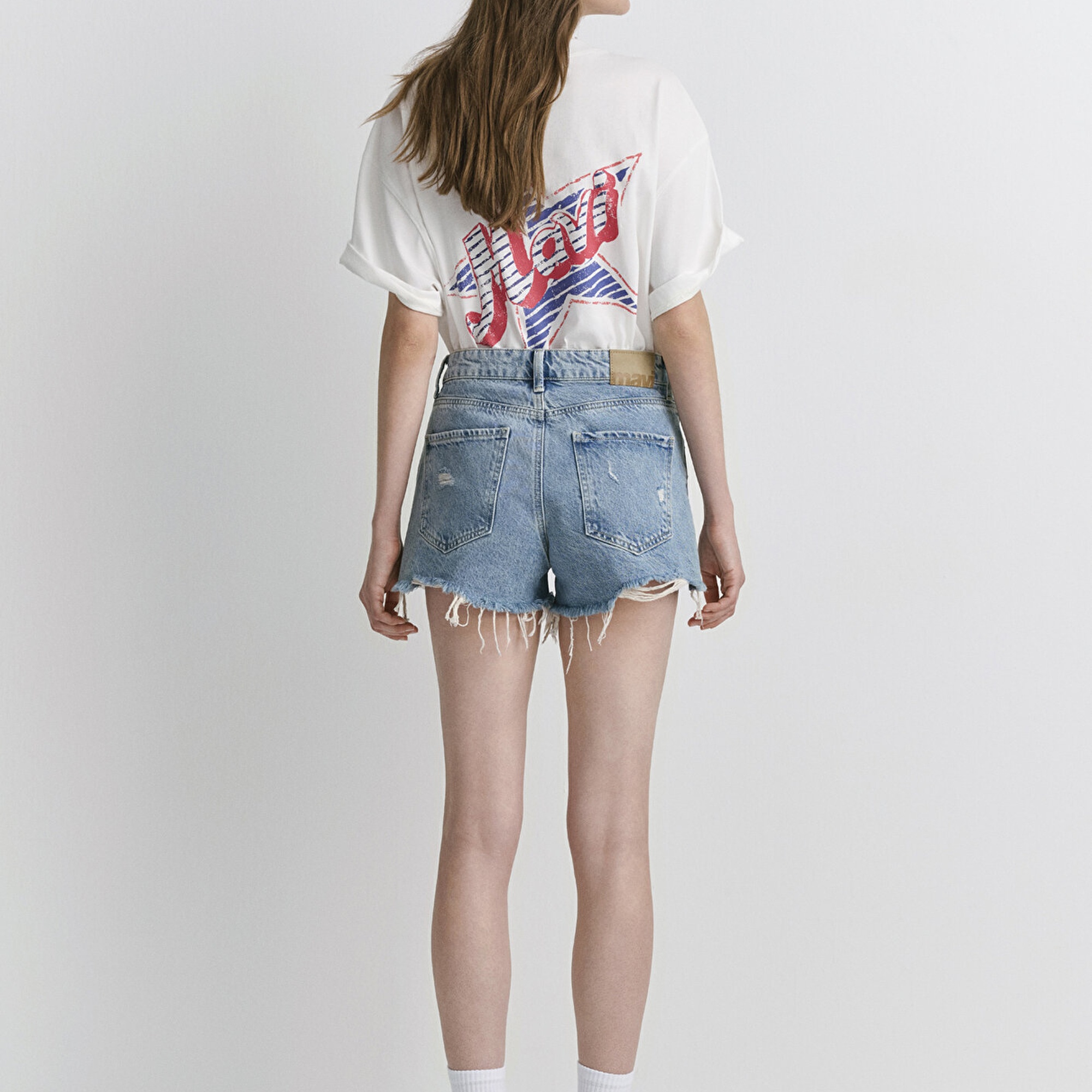 Mavi Tyra 90lar Yırtıklı Açık Mavi Jean Şort 1410011-84425