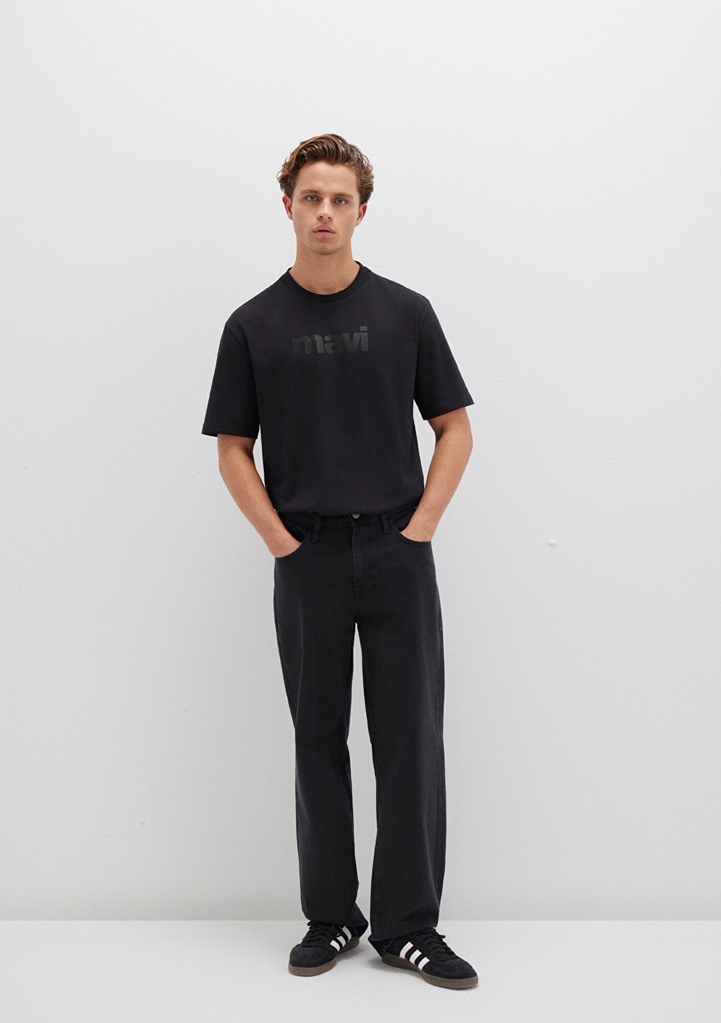  Mavi Mavi Logo Baskılı Siyah Tişört Loose Fit / Bol Rahat Kesim 0611807-900
