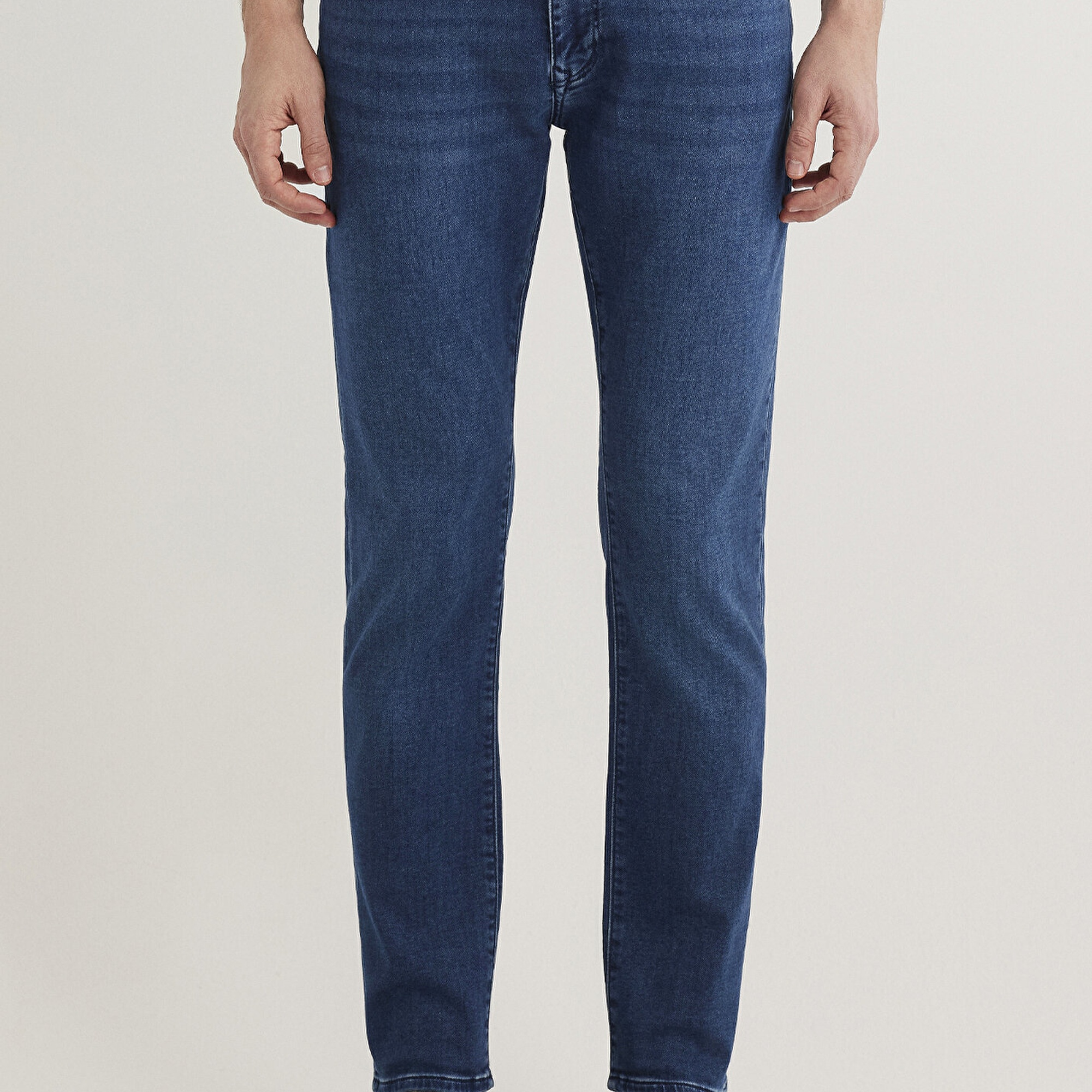 Mavi Marcus Sporty Koyu Mavi Jean Pantolon 0035182162