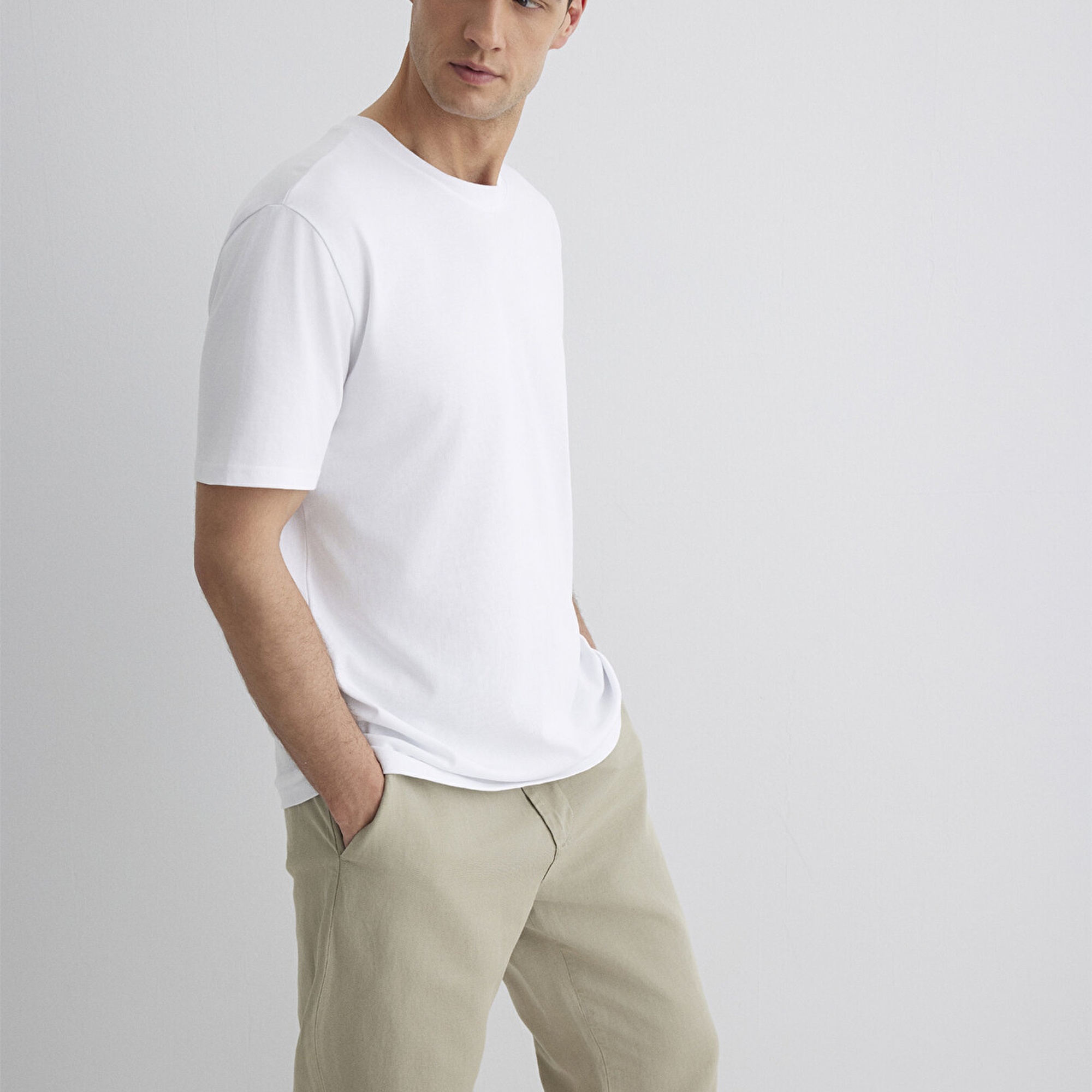 Mavi Bisiklet Yaka Beyaz Basic Tişört Loose Fit / Bol Rahat Kesim 0611596-620