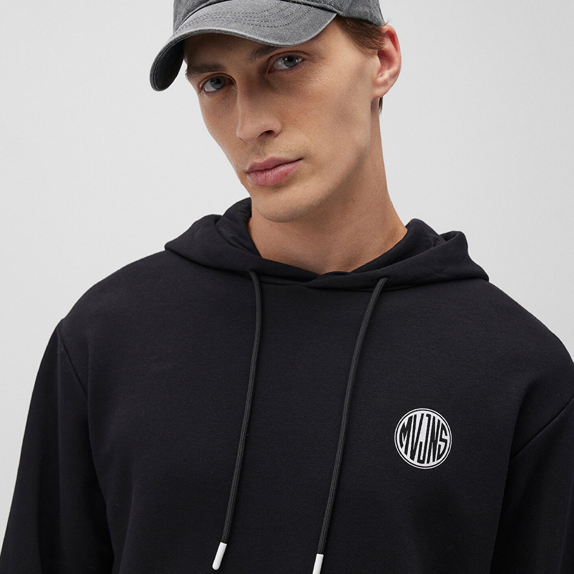 Mavi M Logo Detaylı Gri Şapka 0911156-34314