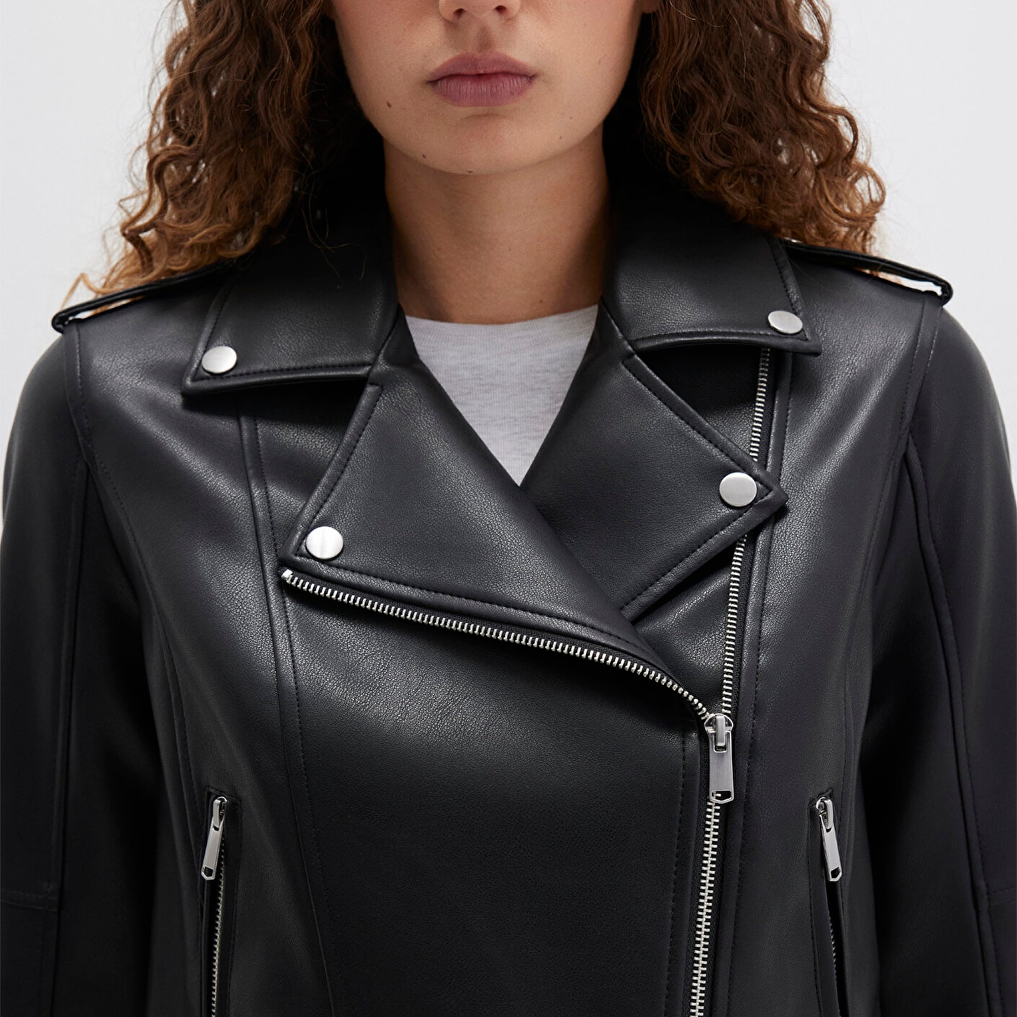 Mavi Biker Yaka Siyah Suni Deri Ceket Fitted / Vücuda Oturan Kesim 1110221-900