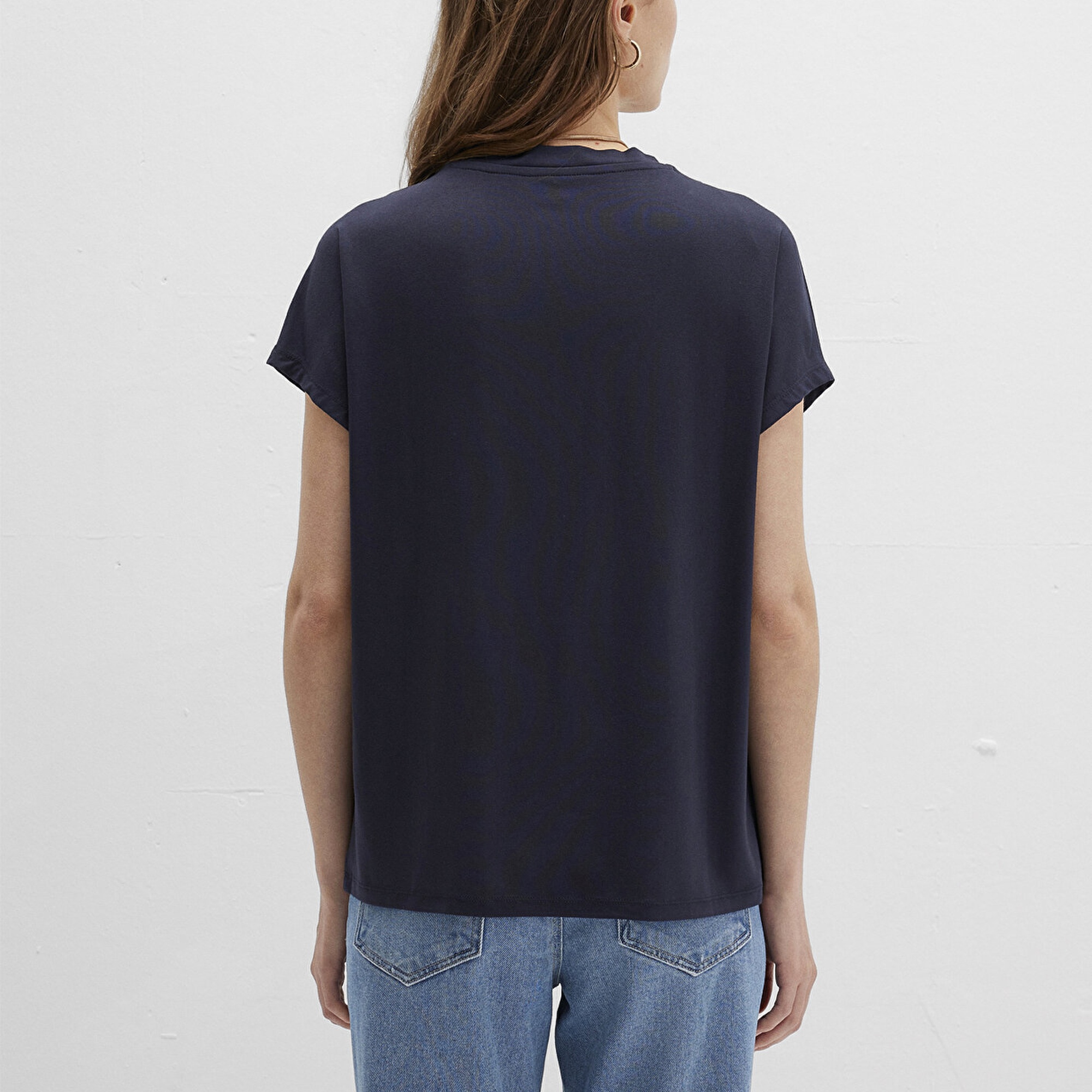 Mavi V Yaka Lacivert Basic Viskoz Tişört Regular Fit / Normal Kesim 167714-85315