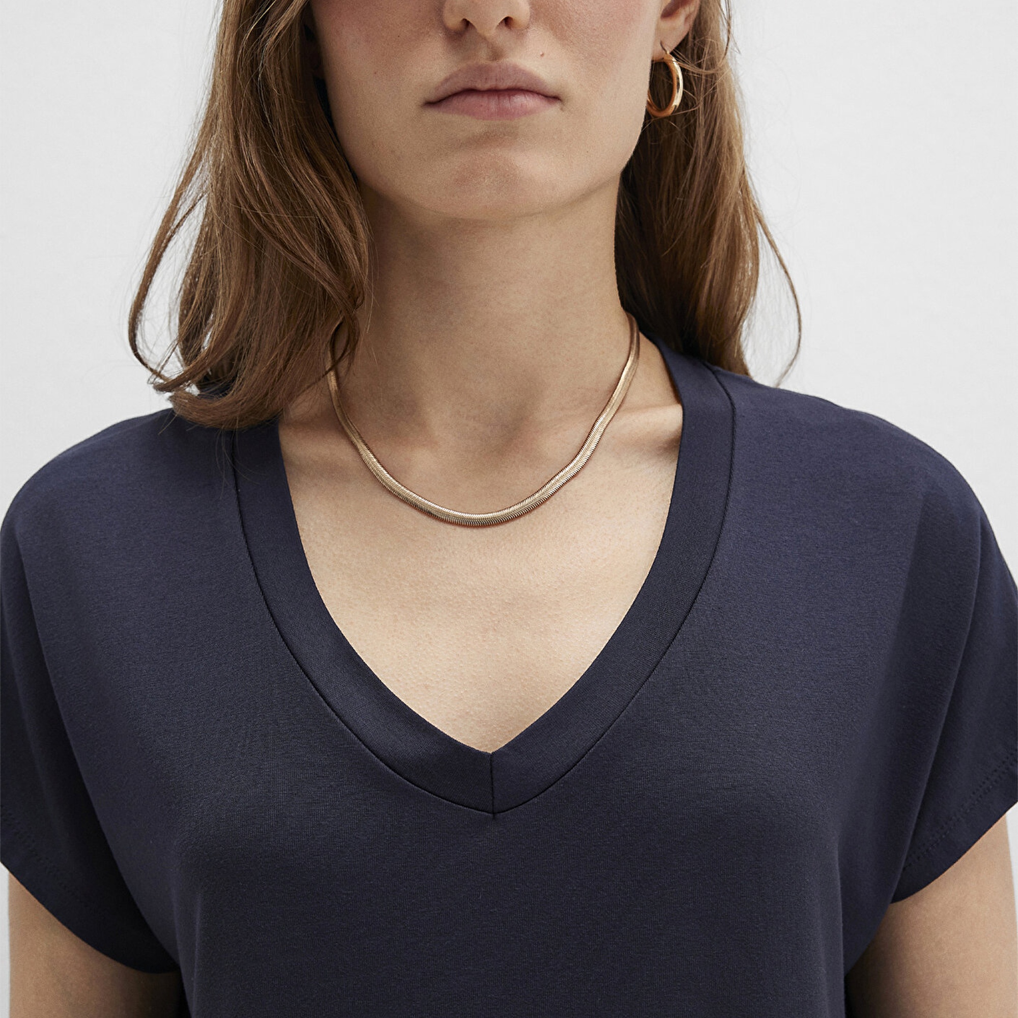 Mavi V Yaka Lacivert Basic Viskoz Tişört Regular Fit / Normal Kesim 167714-85315