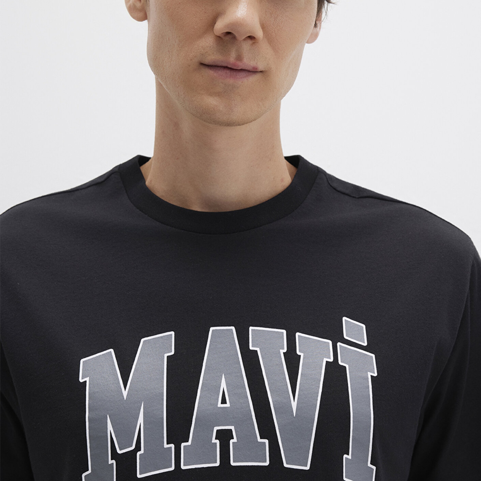 Mavi Mavi Logo Baskılı Siyah Tişört Loose Fit / Bol Rahat Kesim 0611711-900