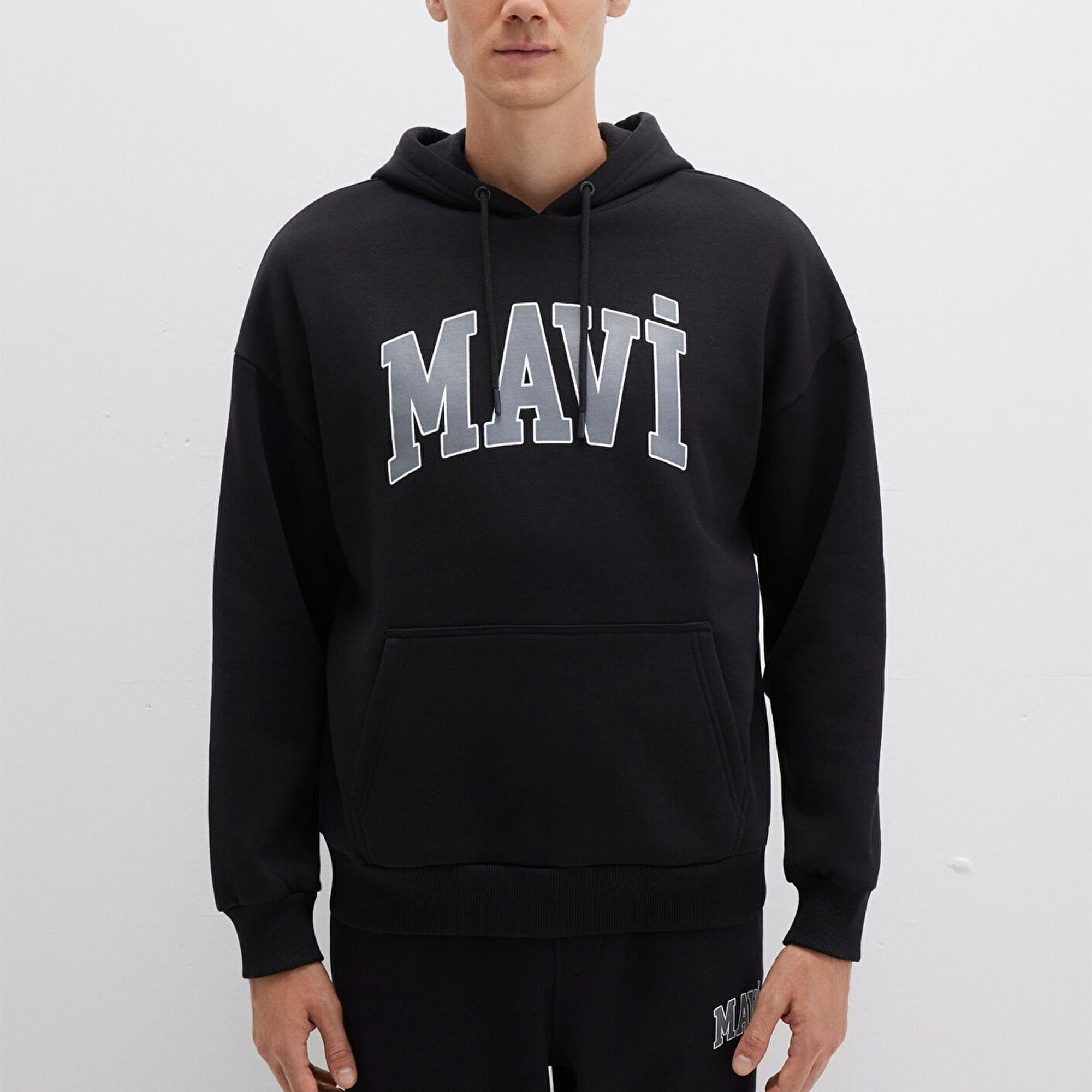 Mavi Mavi Logo Baskılı Kapüşonlu Siyah Sweatshirt 067149-902
