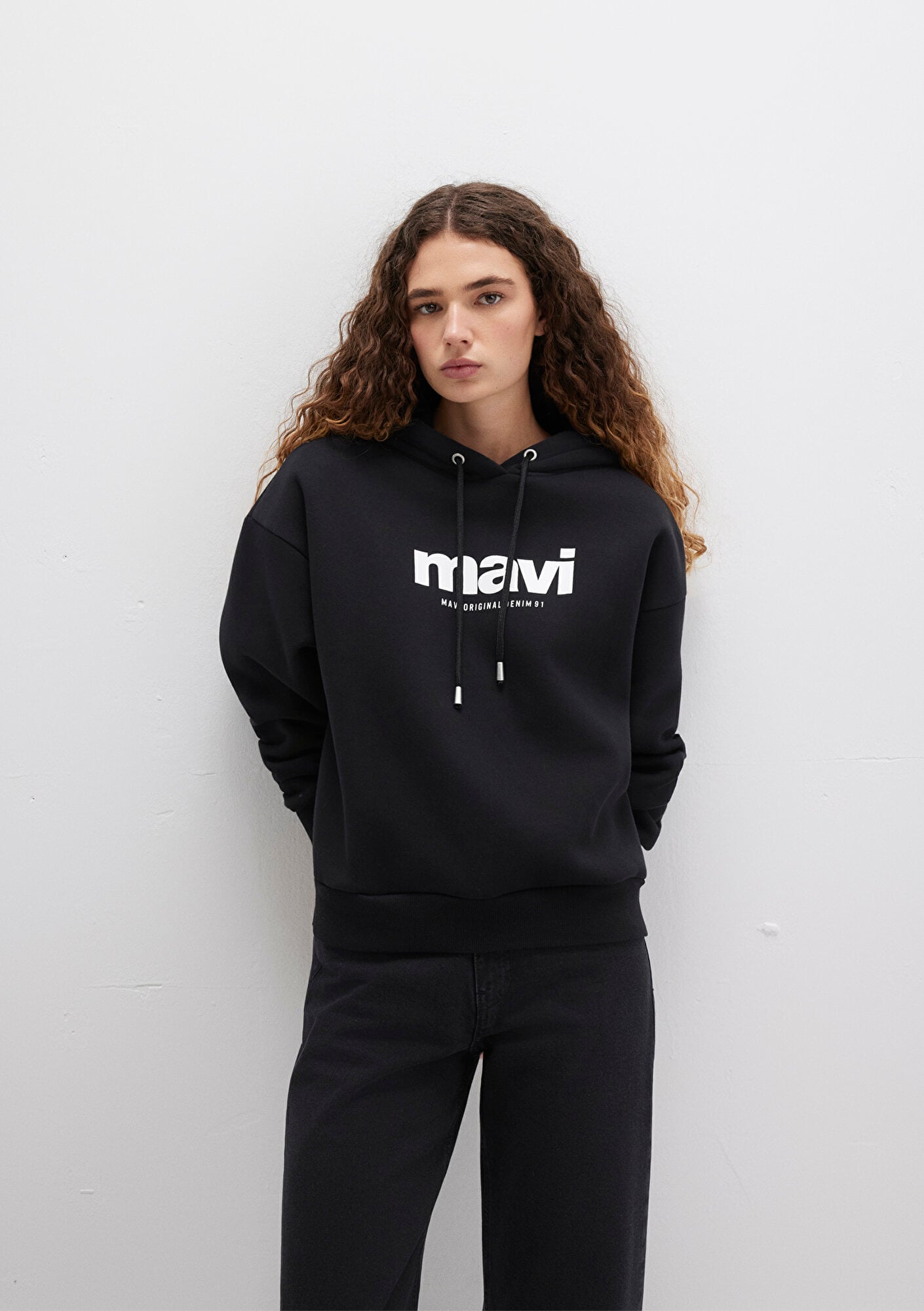  Mavi Mavi Logo Baskılı Kapüşonlu Siyah Sweatshirt 168334-900
