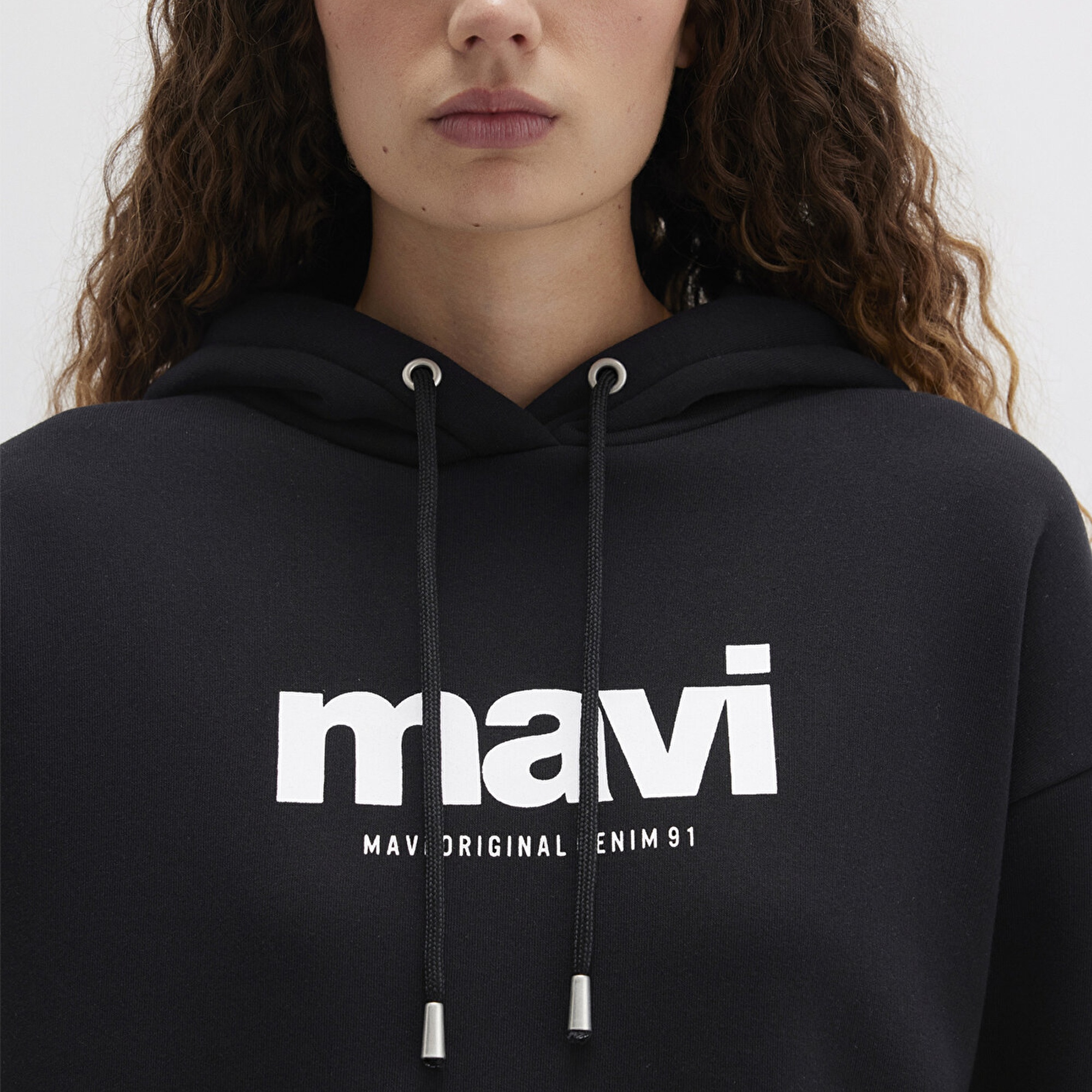 Mavi Mavi Logo Baskılı Kapüşonlu Siyah Sweatshirt 168334-900