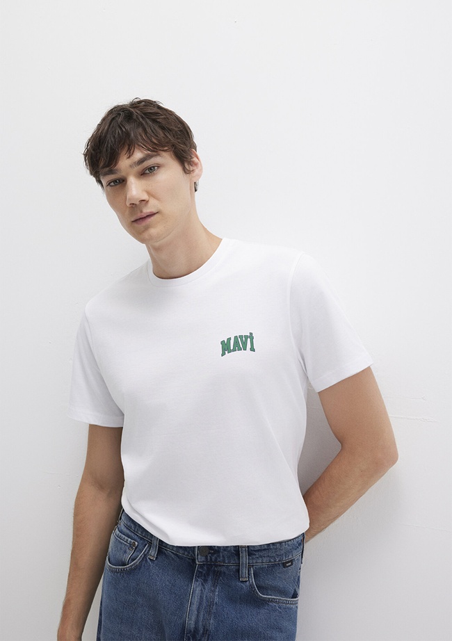  Mavi Mavi Logo Baskılı Beyaz Tişört Regular Fit / Normal Kesim 0611714-620