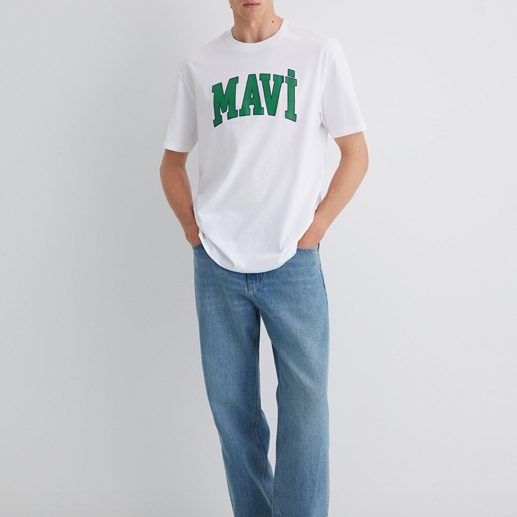 Mavi Mavi Logo Baskılı Beyaz Tişört Loose Fit / Bol Rahat Kesim 0611711-620