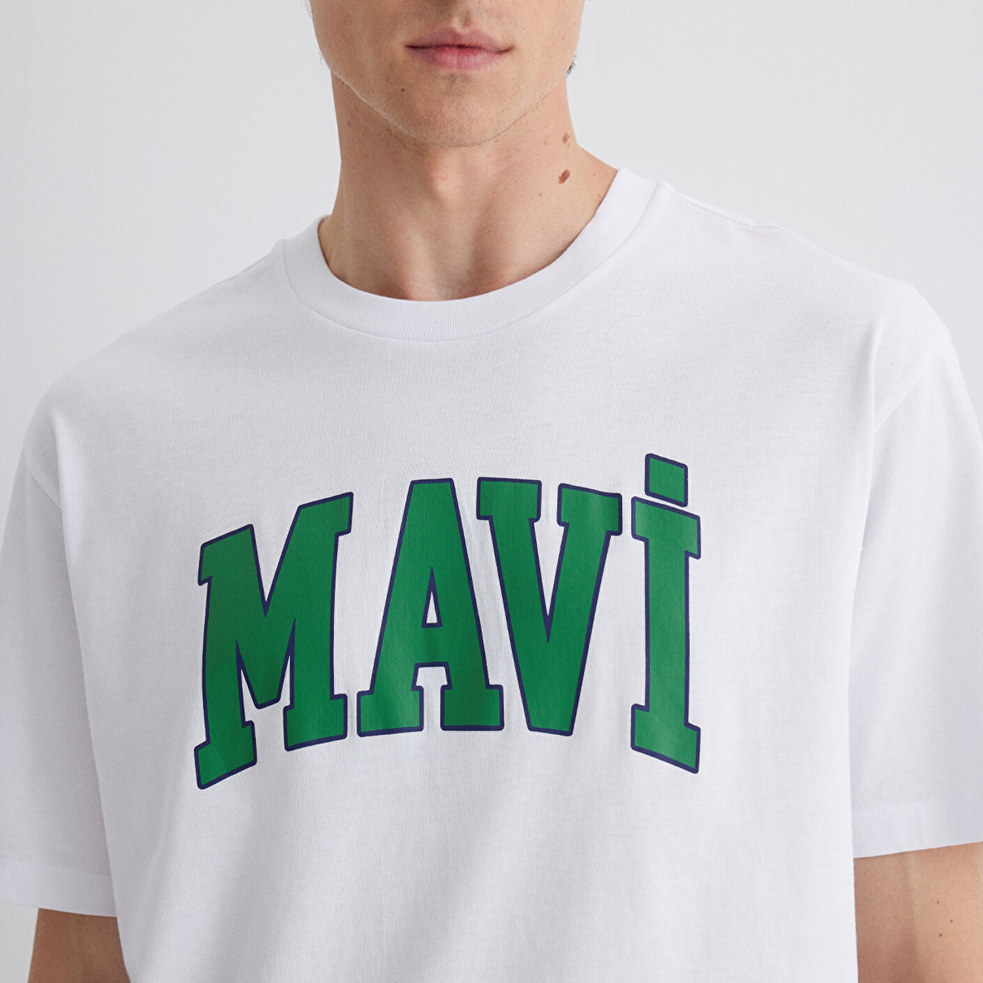 Mavi Mavi Logo Baskılı Beyaz Tişört Loose Fit / Bol Rahat Kesim 0611711-620