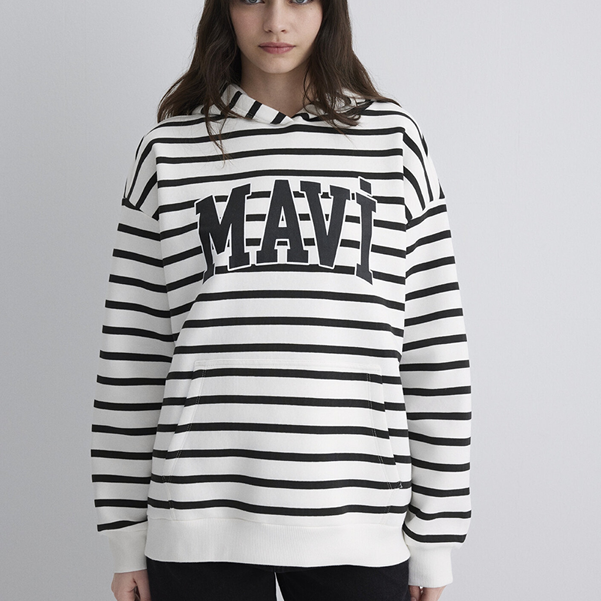 Mavi Mavi Logo Baskılı Beyaz Sweatshirt 1S10118-84603